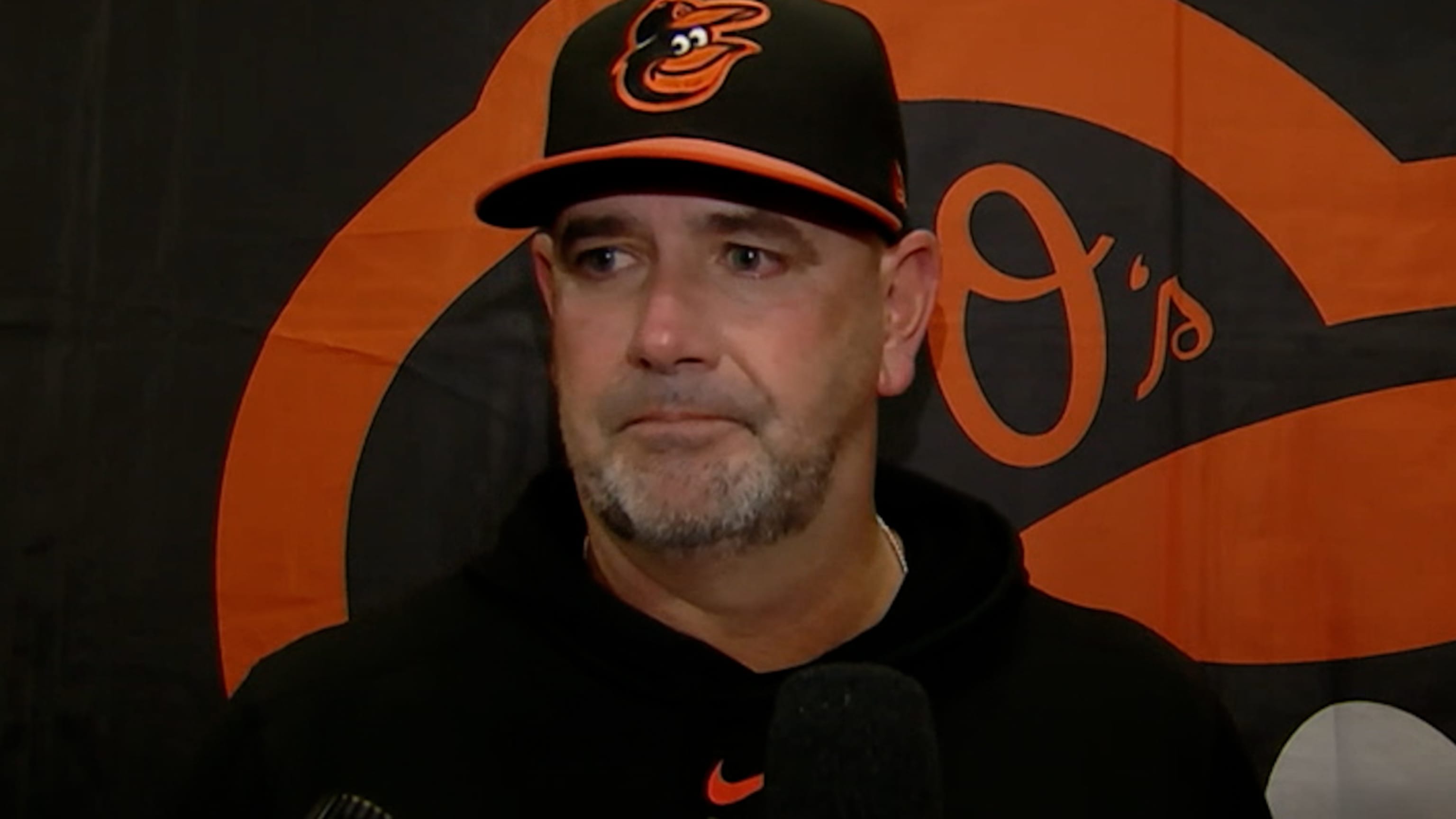 Hyde gets 1st win as manager, Orioles beat Yankees 5-3