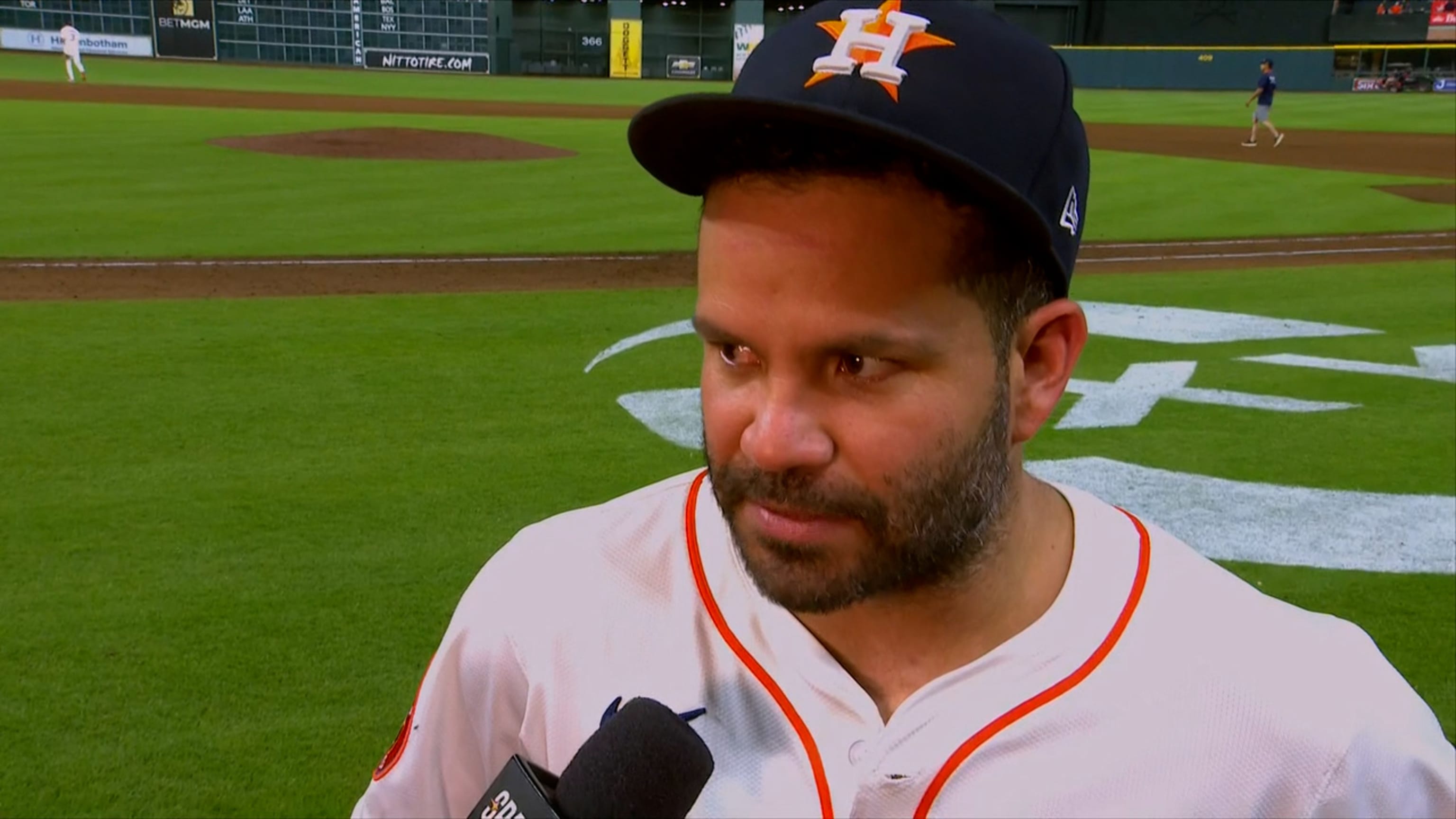 José Altuve comenta su juego de 2 jonrones