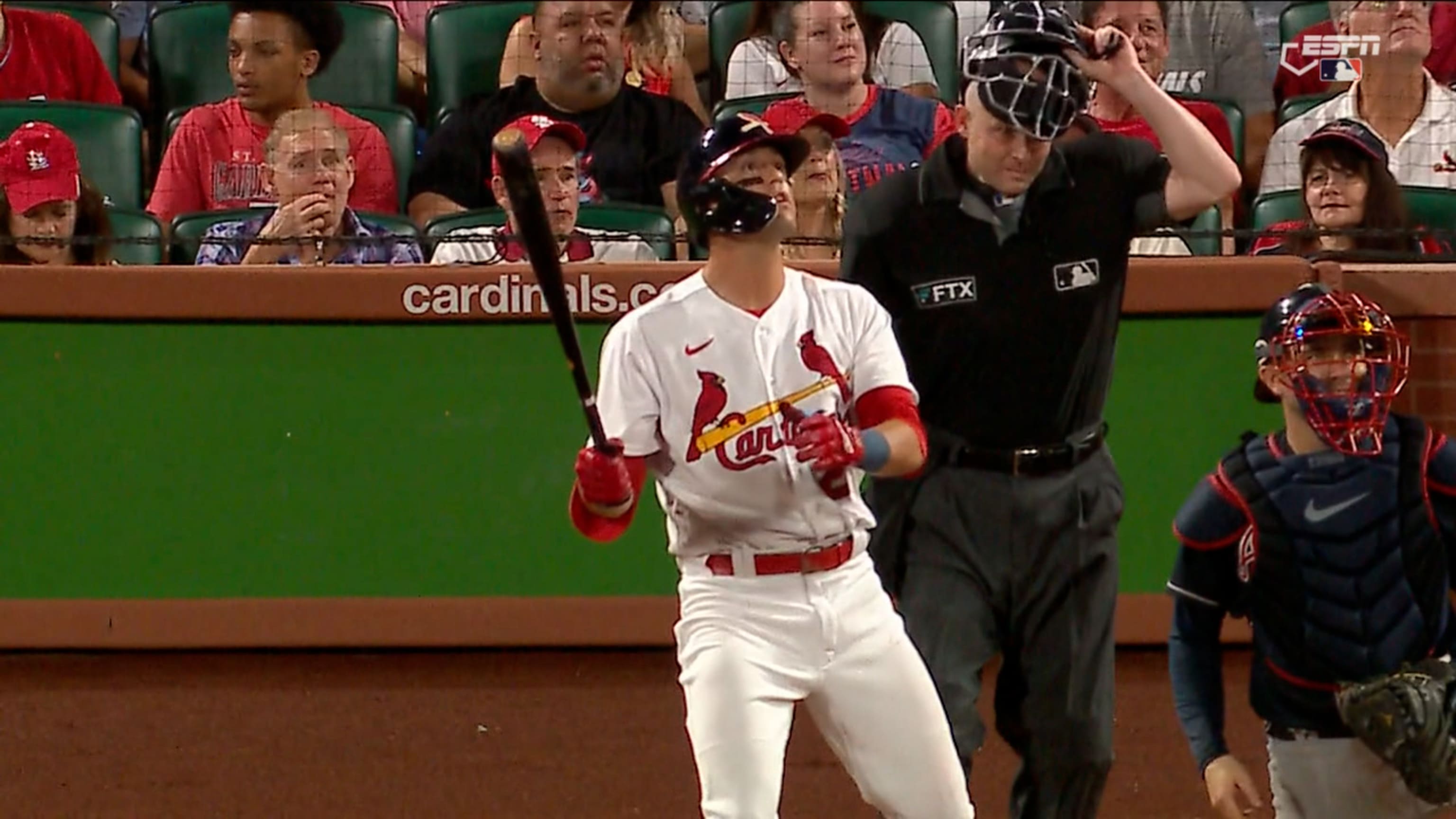 TYLER O'NEILL BOMB!! Cardinals slugger bashes 3-run shot for
