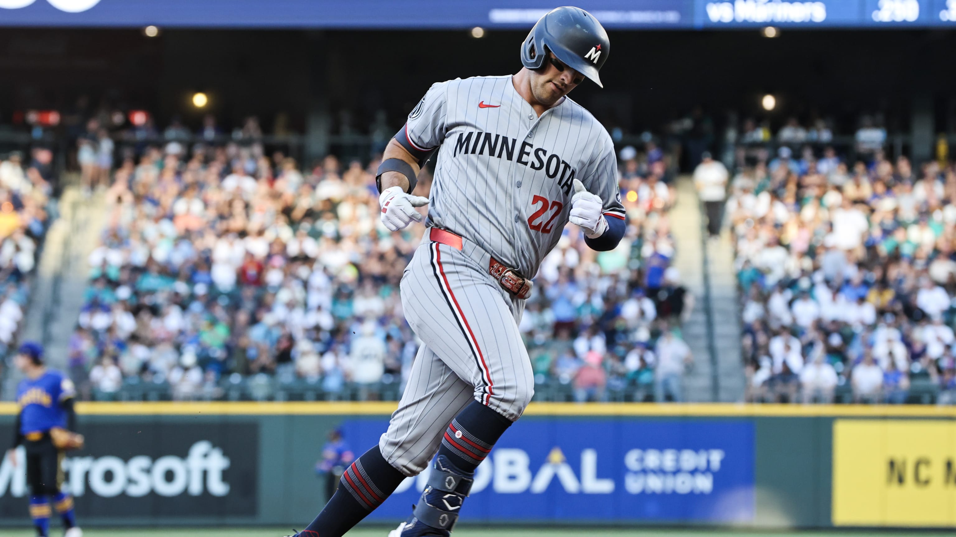 Brooks Lee's two-run home run (16) (MLB.com)