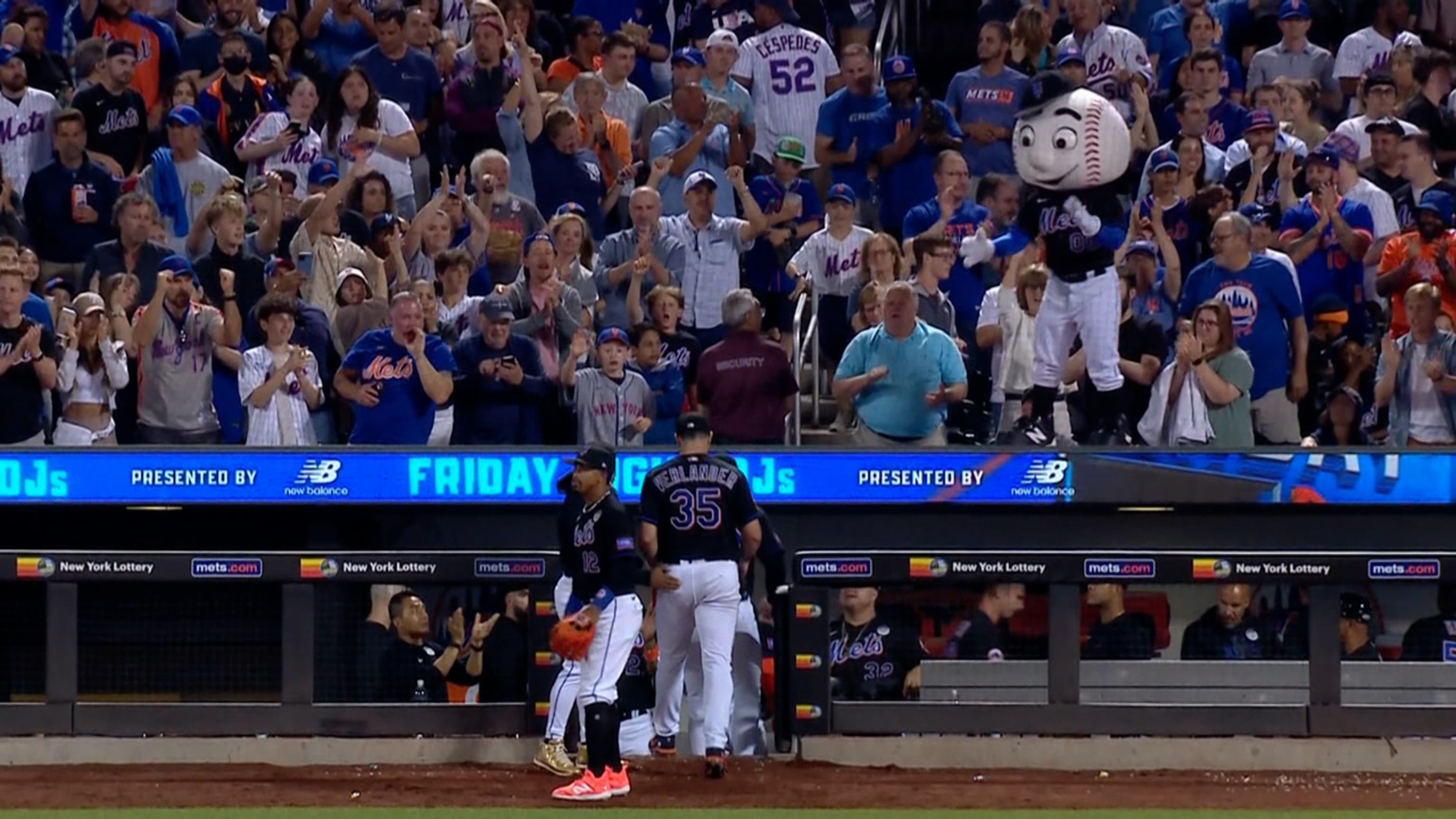 VIDEO: Mets Players Simulate Final Out of World Series at Spring