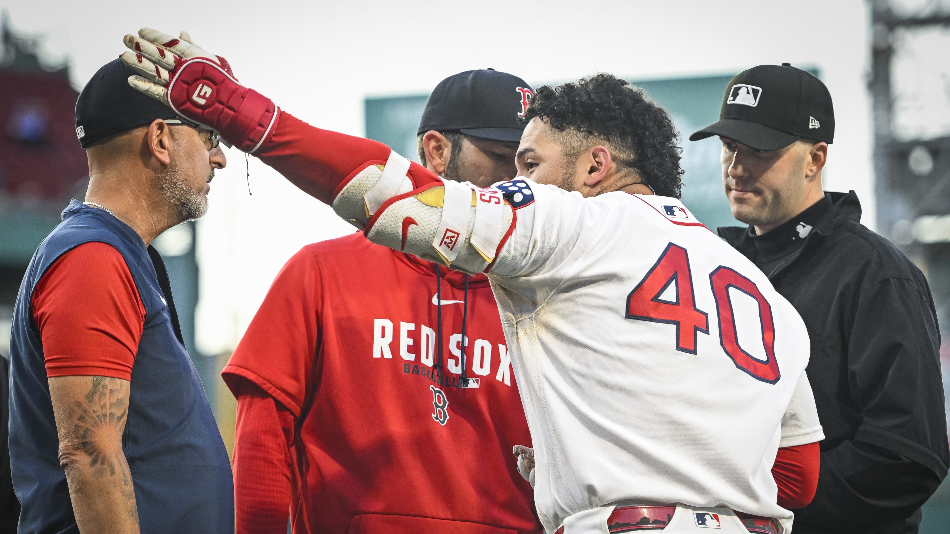 Willson Contreras expulsado del juego