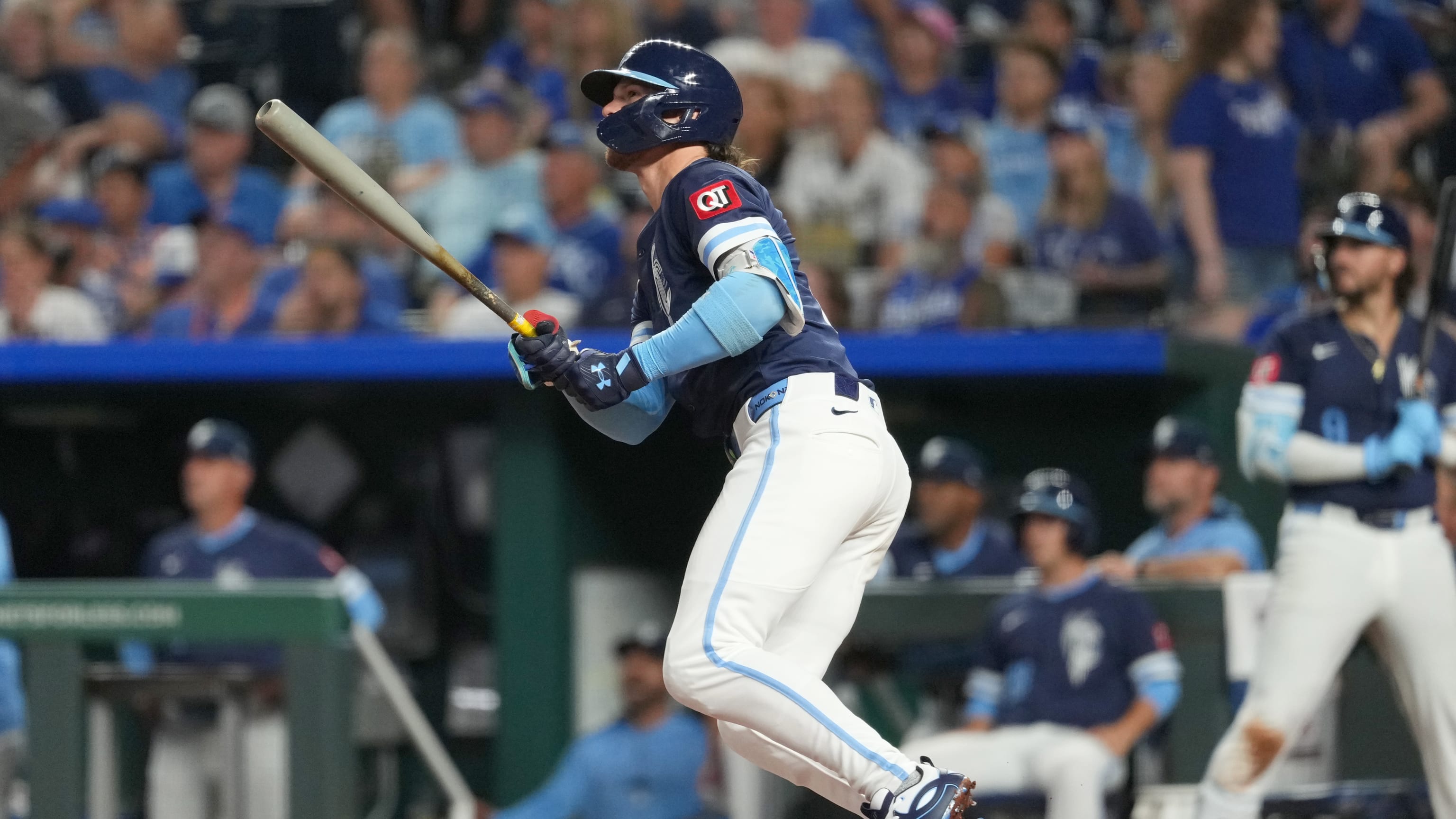 HR de 2 rayas de Bobby Witt Jr. para la ventaja