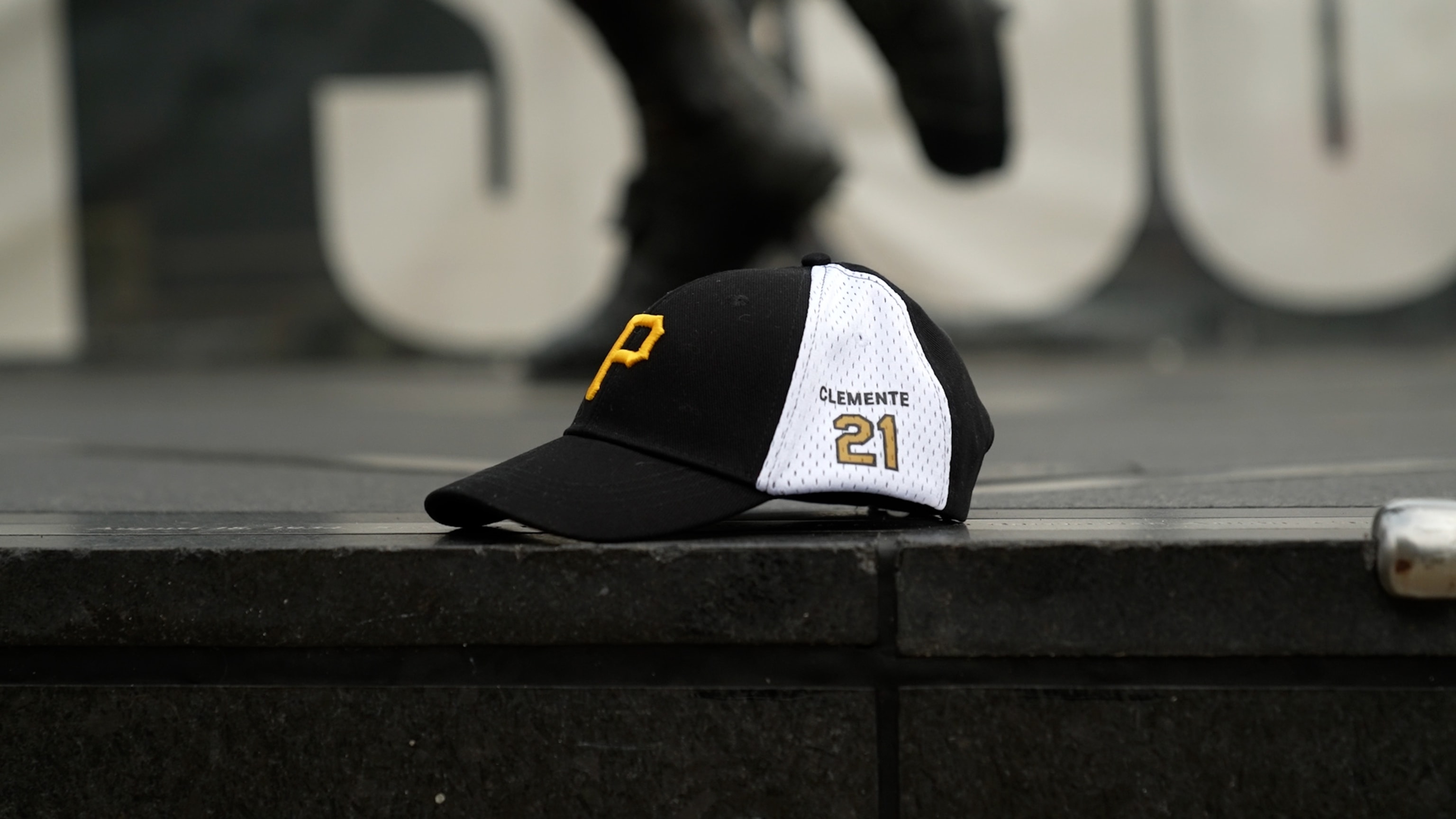 Roberto clemente 21 hat sales