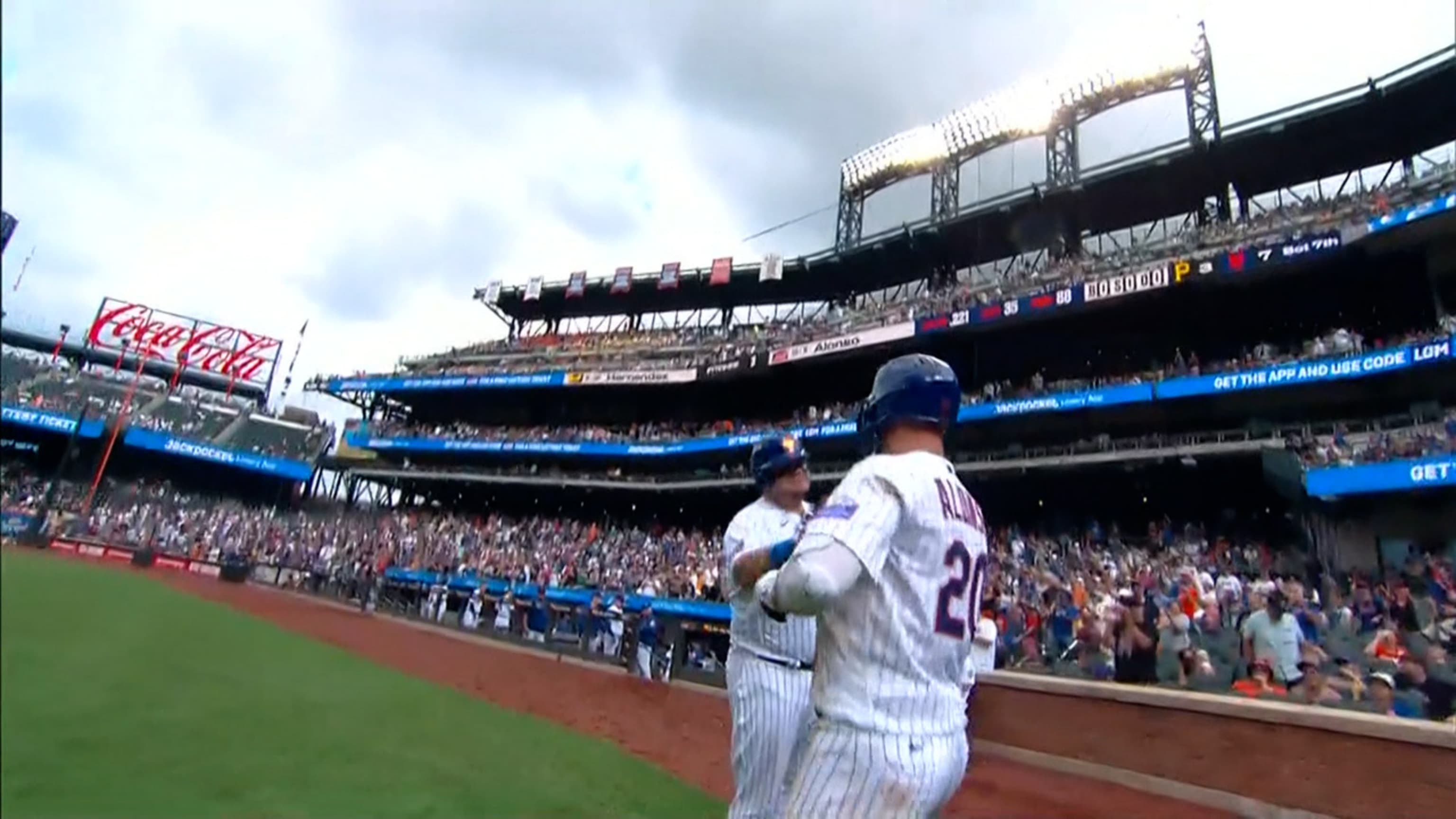 Mets blast Pirates 8-3 behind DJ Stewart's 2 HRs