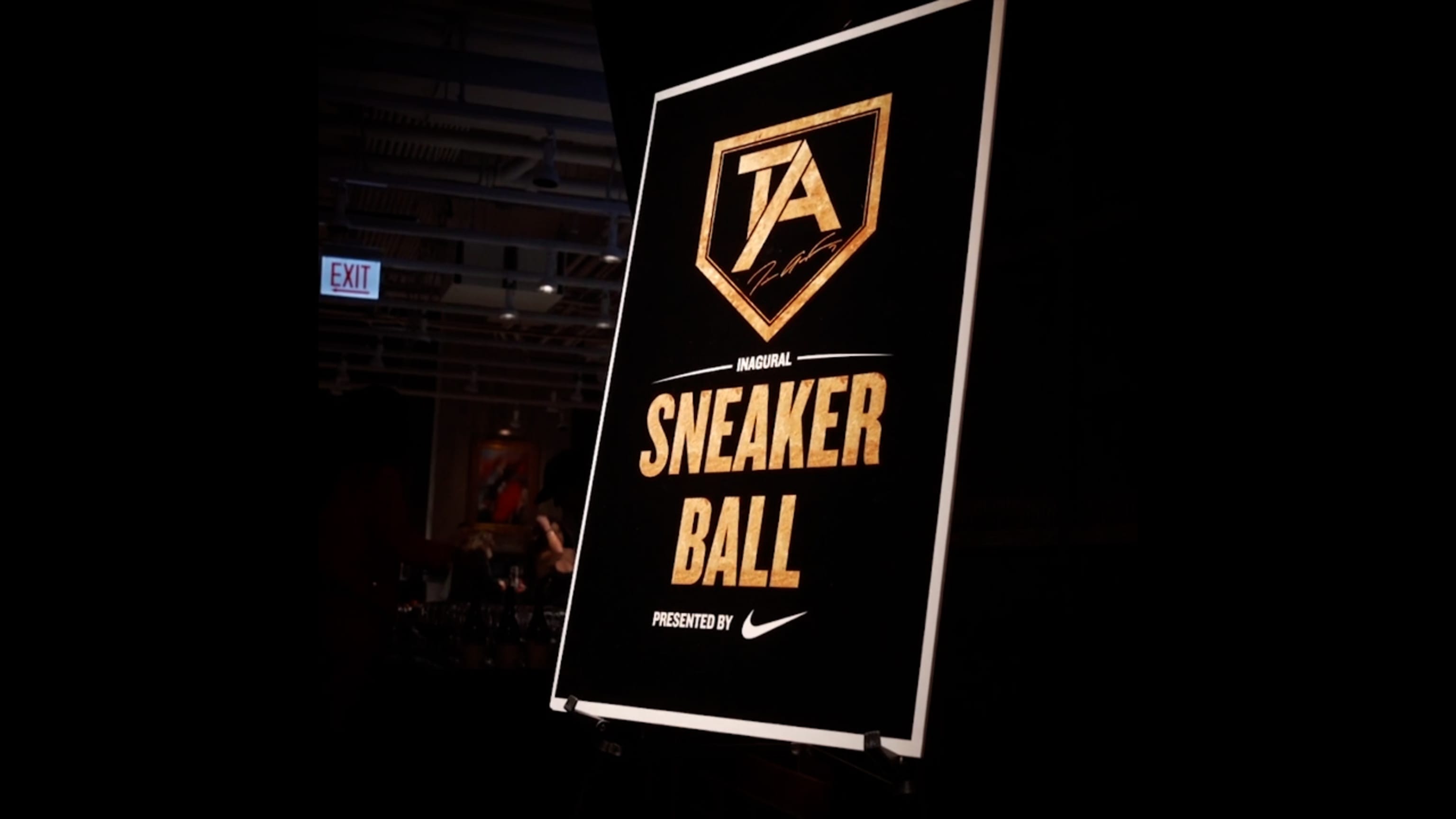 TA7 Sneaker Ball | White Sox Charities | Chicago White Sox