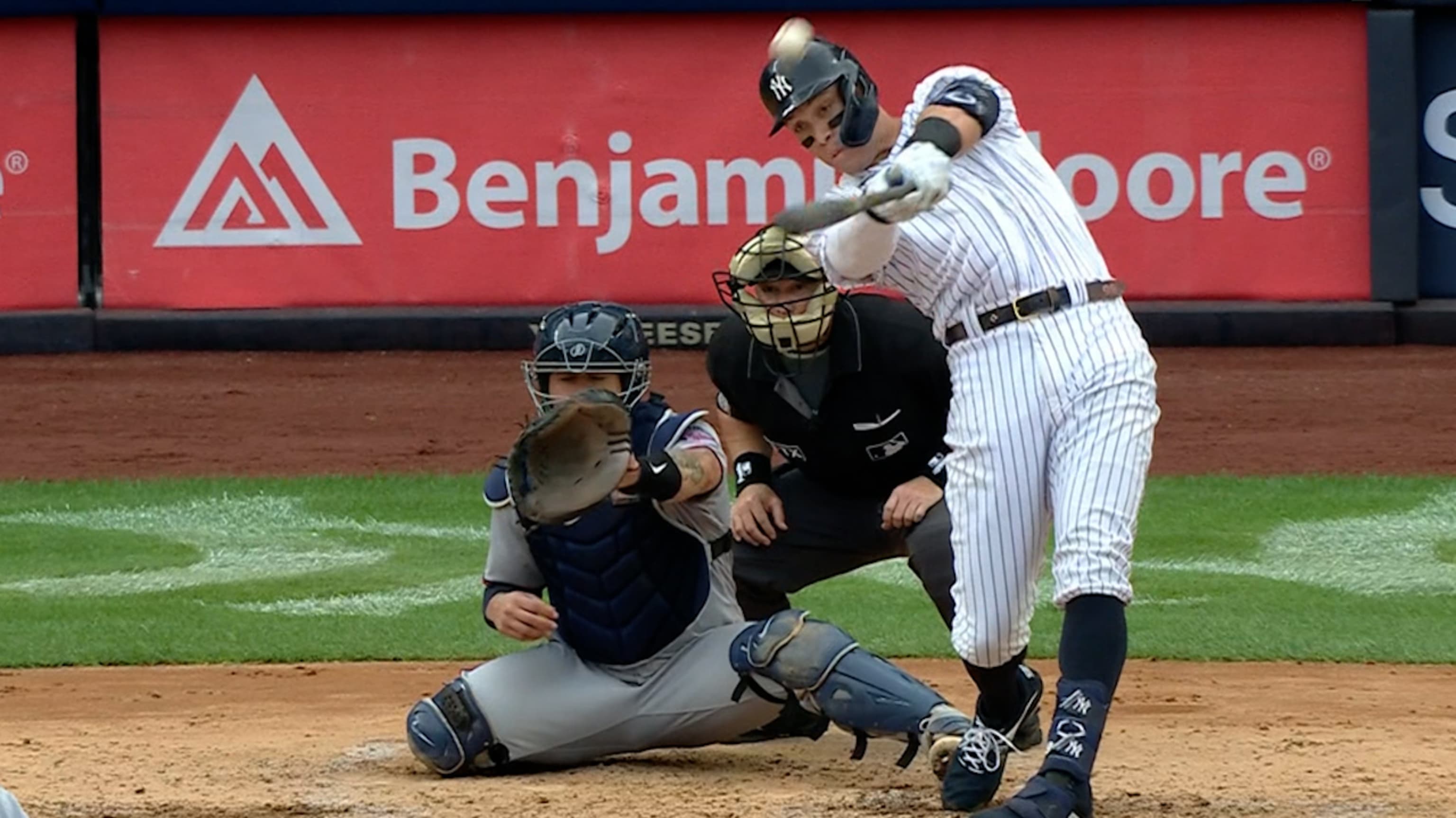 MLB on X: The 60-homer threshold has only been reached 8 times. Will  @TheJudge44 make it 9?  / X
