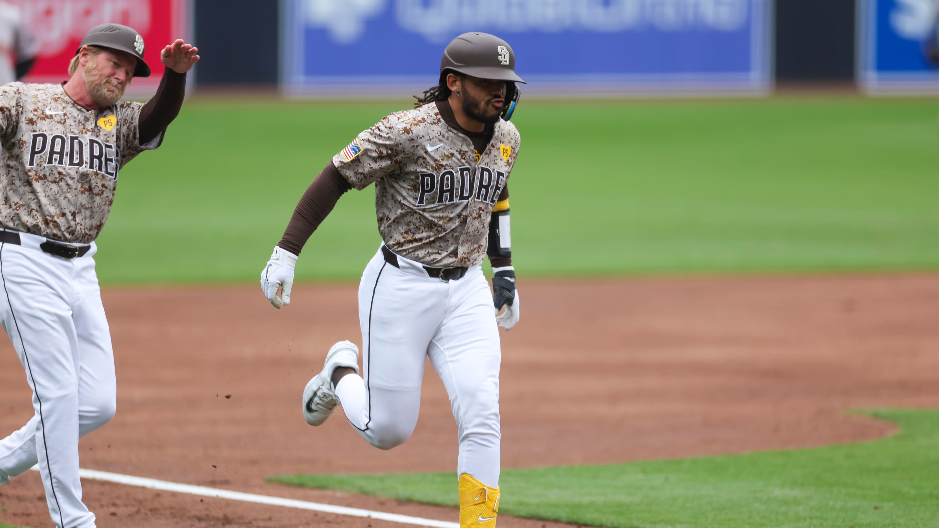 Catcher Luis Campusano optioned to Minors