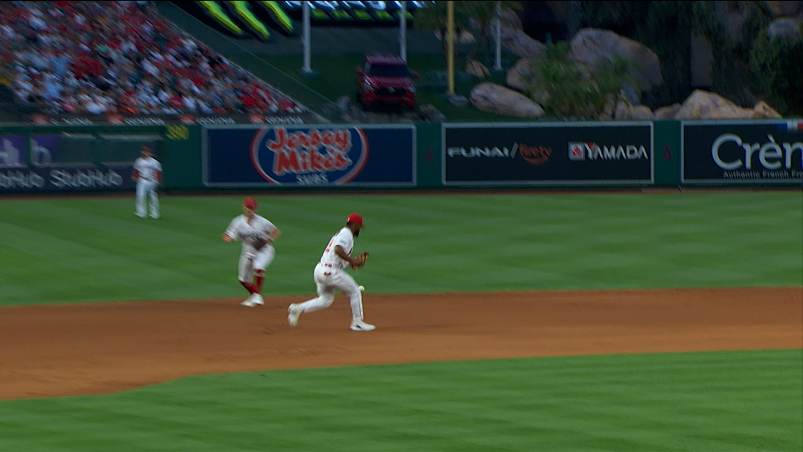 Astros anotan tras error