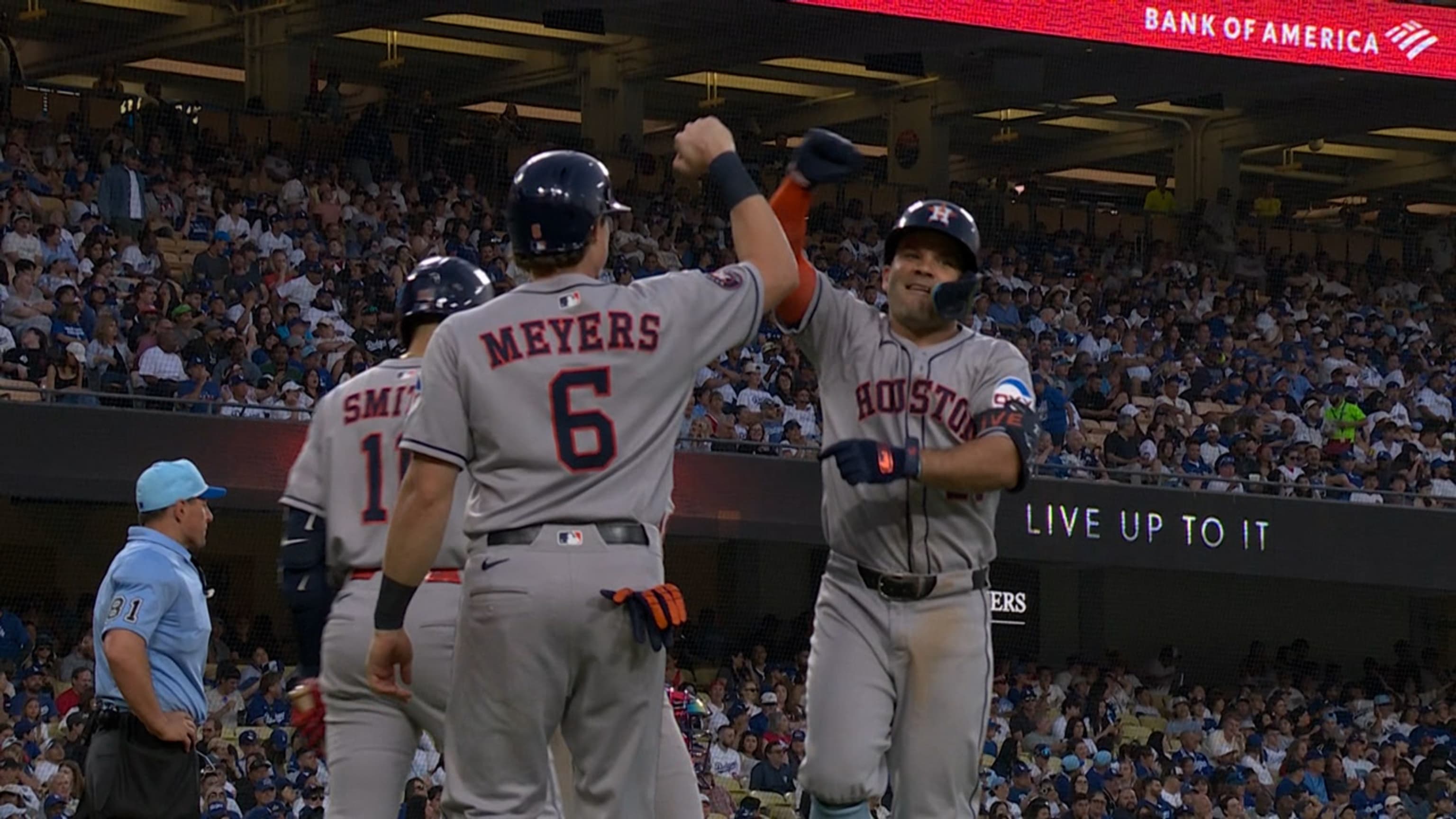 Astros pegan 5 jonrones 