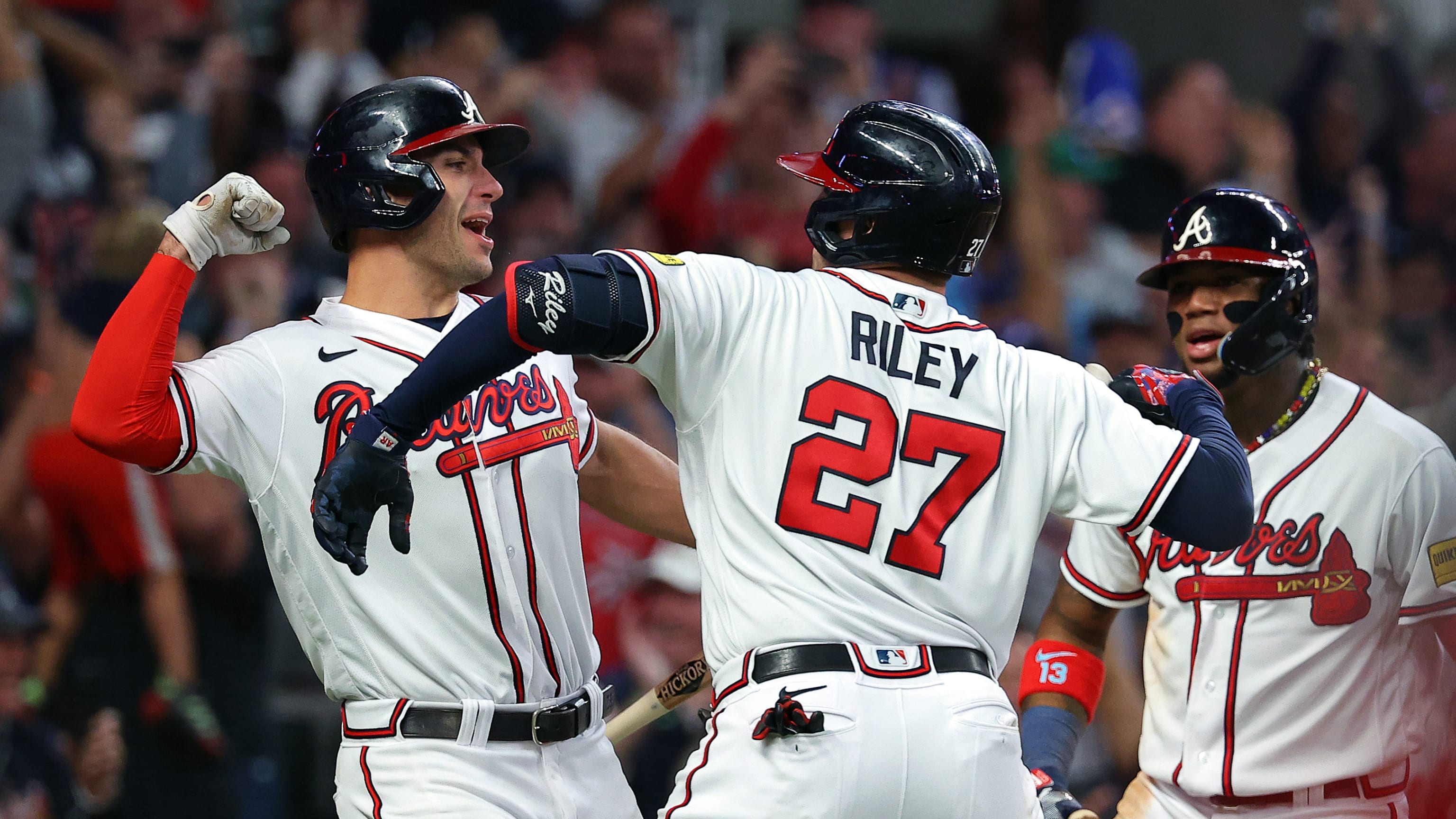 Austin Riley's clutch homer, crazy game-ending double play lifts Braves  over Phillies, ties NLDS