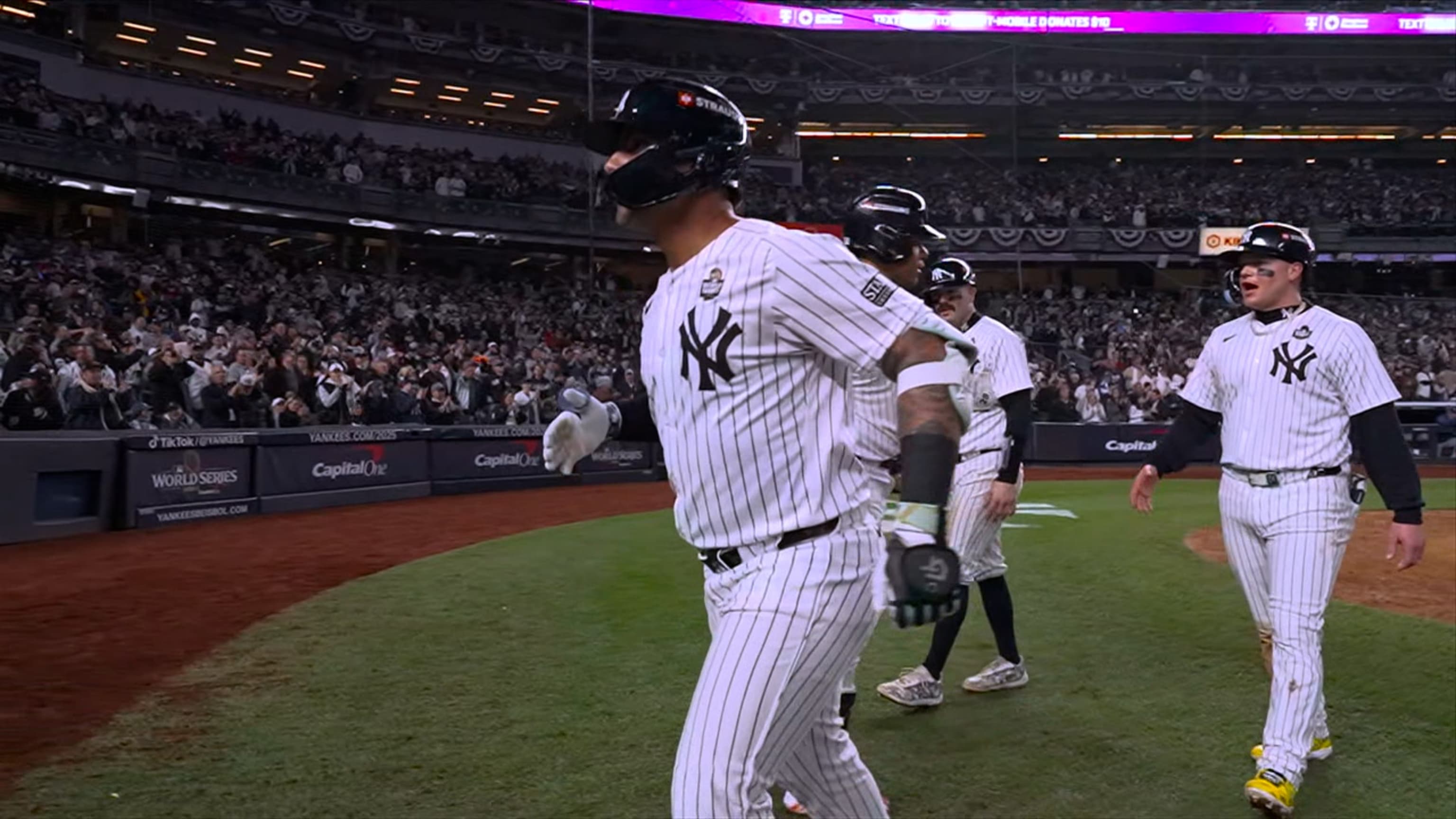 Los Yankees dan tres jonrones