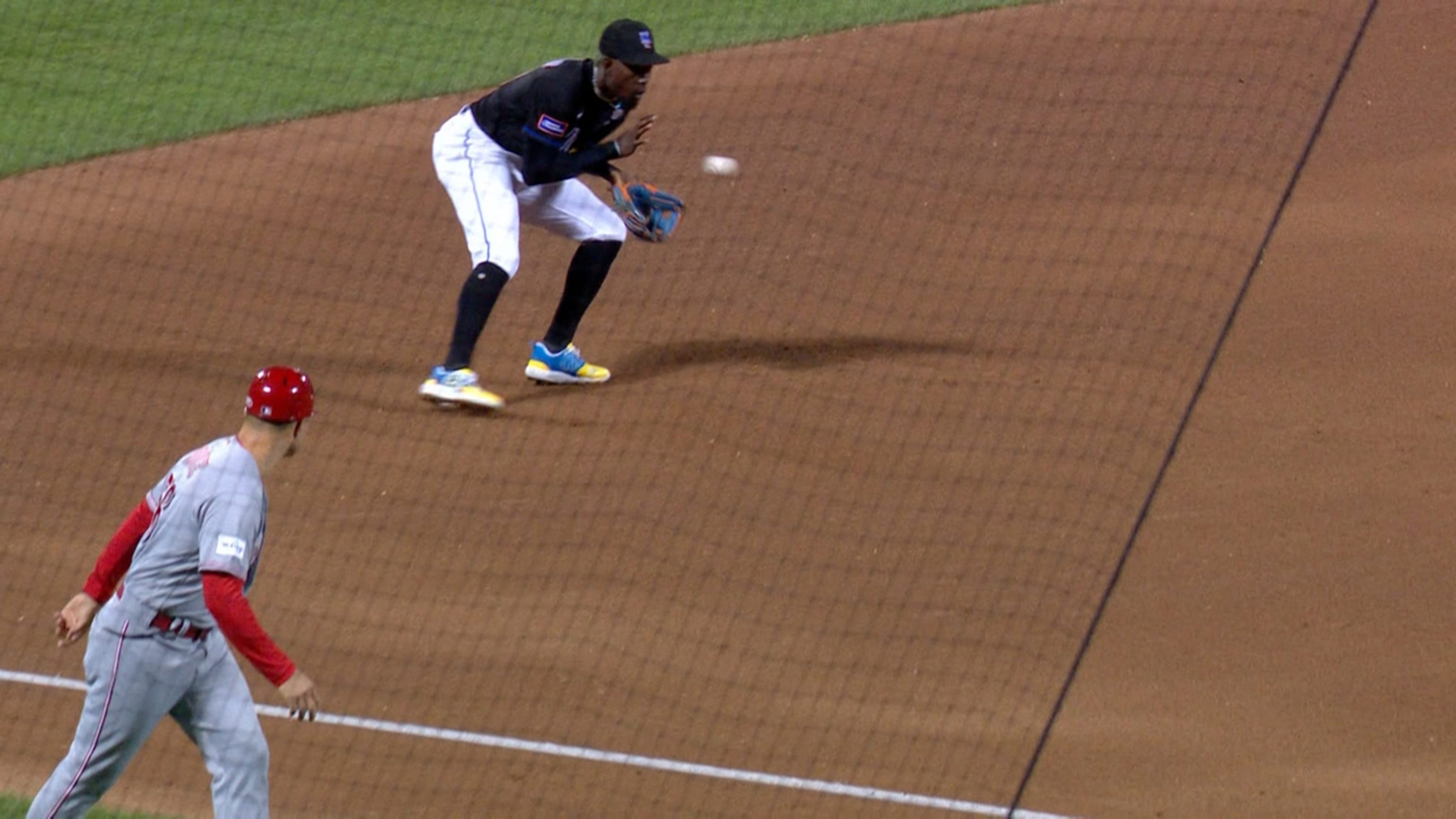 Ronny Mauricio's error 