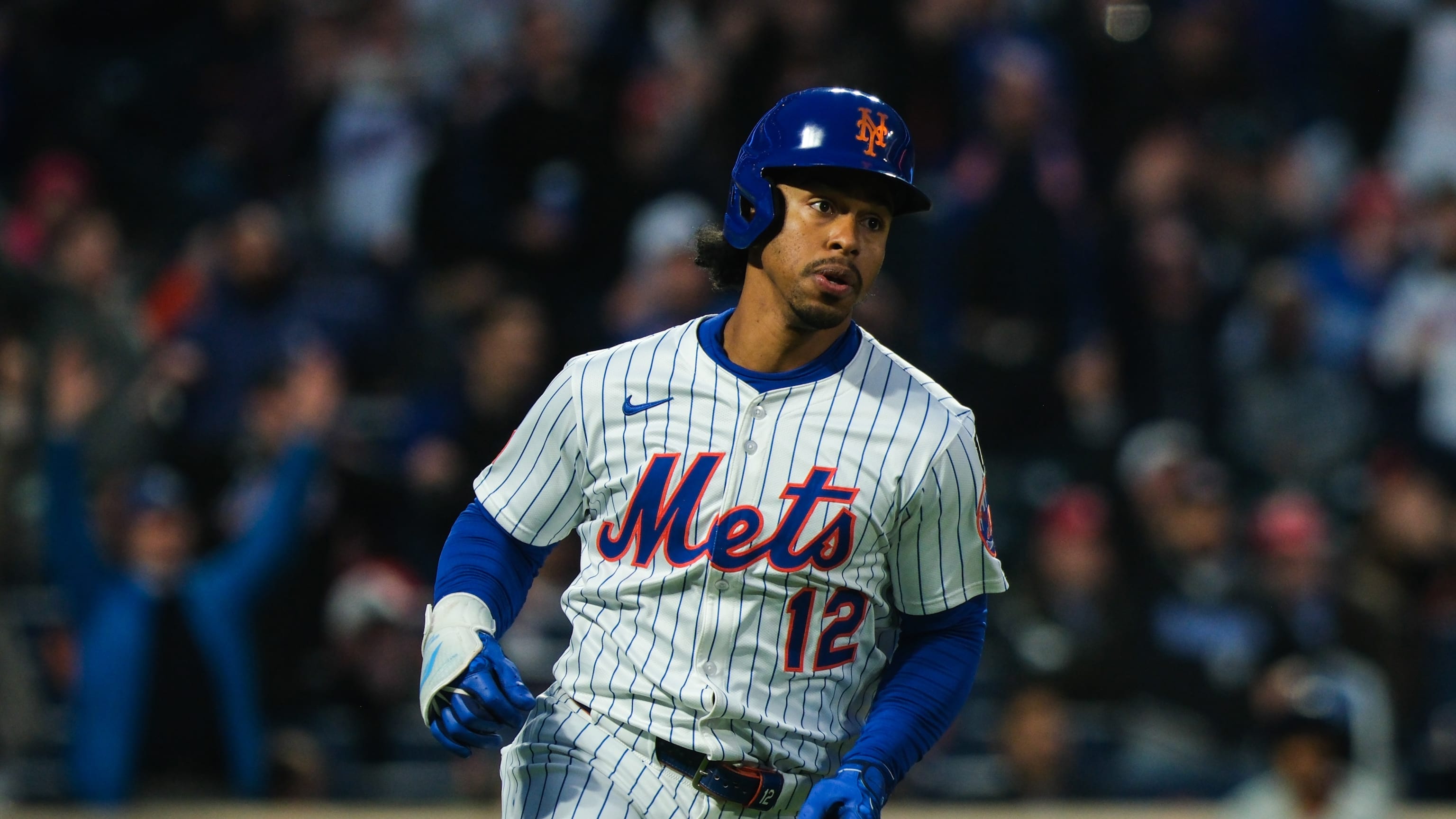 Francisco Lindor abre con jonrón