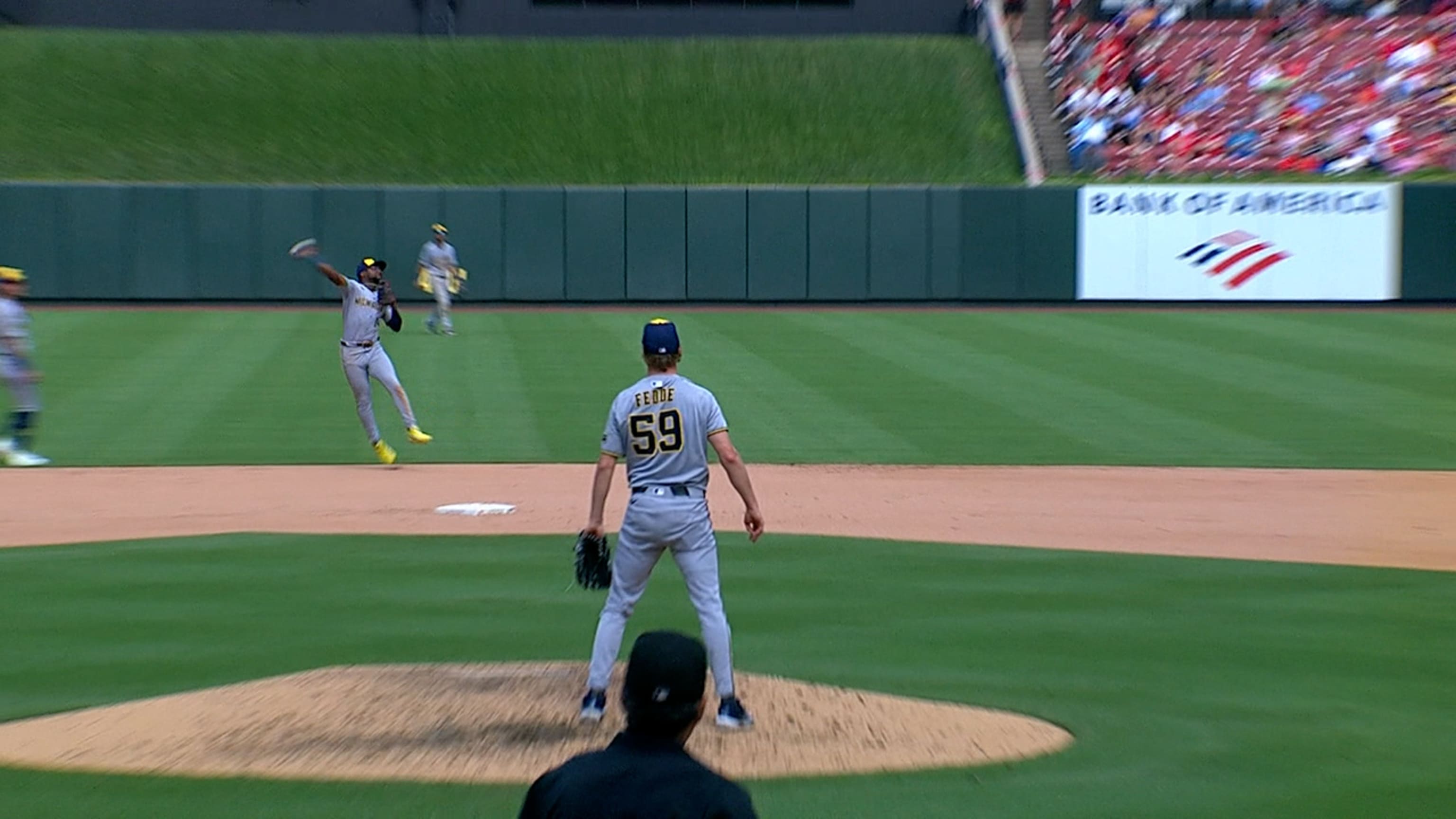 Andruw Monasterio ends the inning