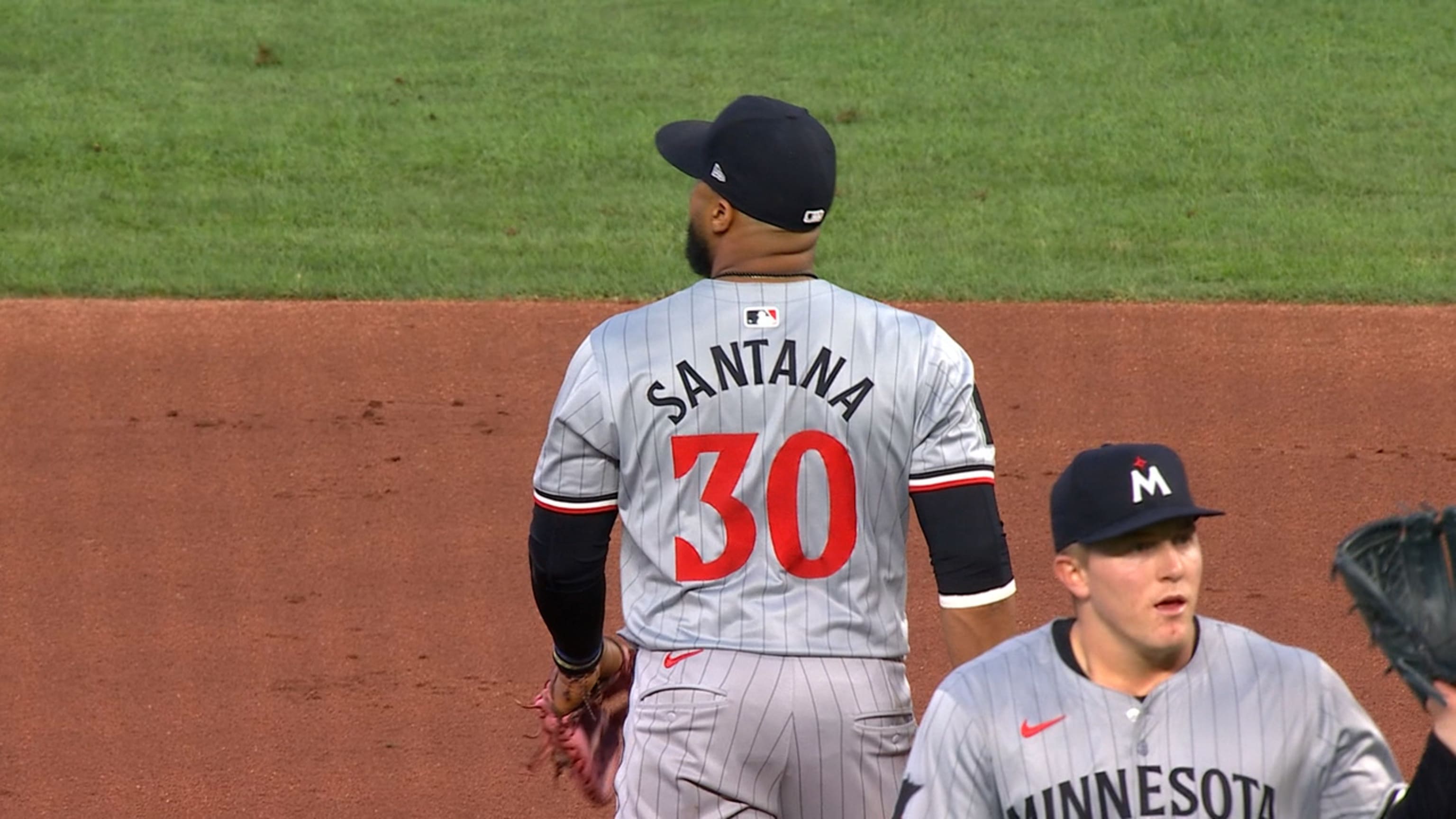 Carlos Santana wins 2024 Gold Glove Award at first base