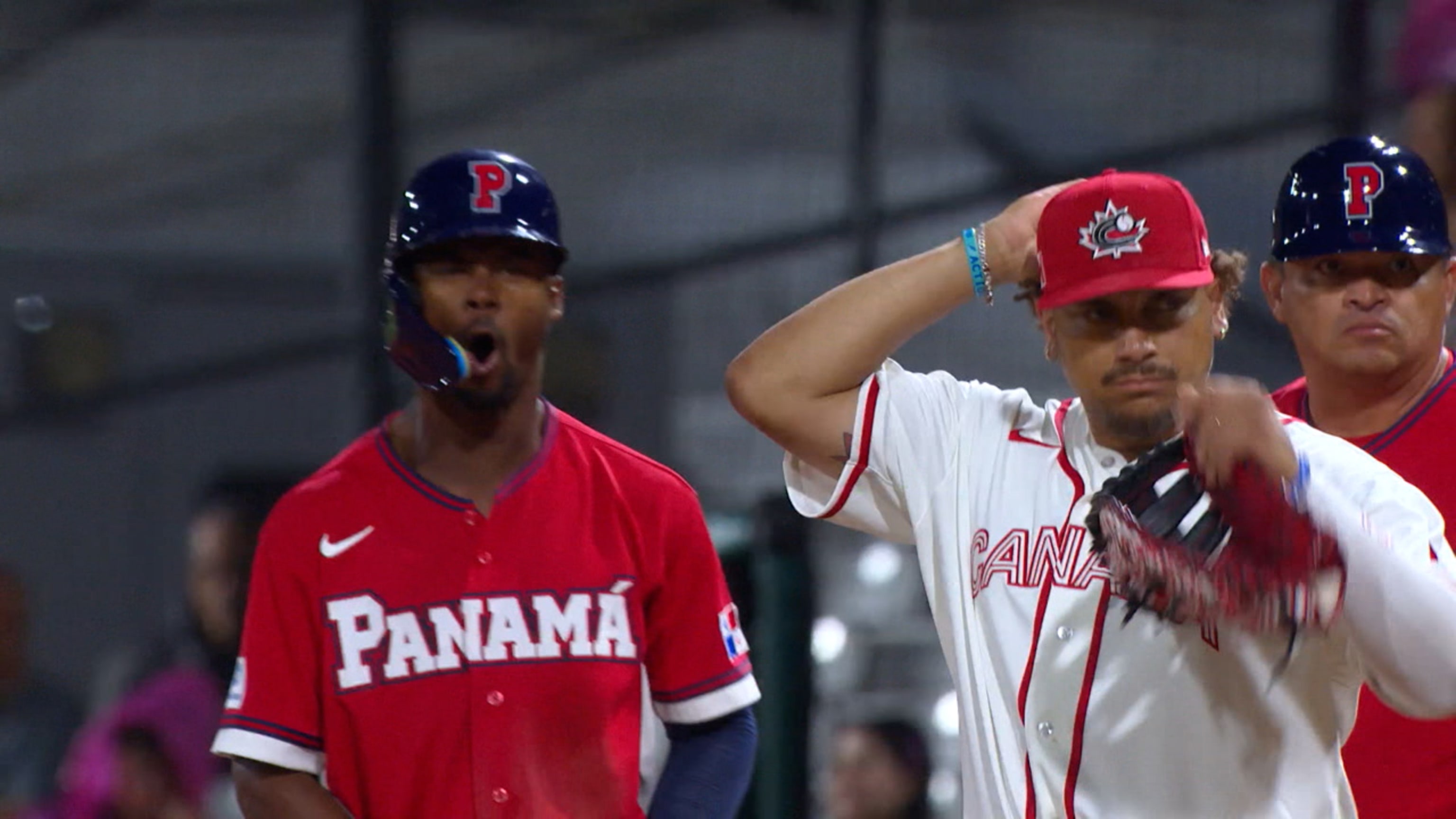 Enrique Bradfield Jr. produce con toque