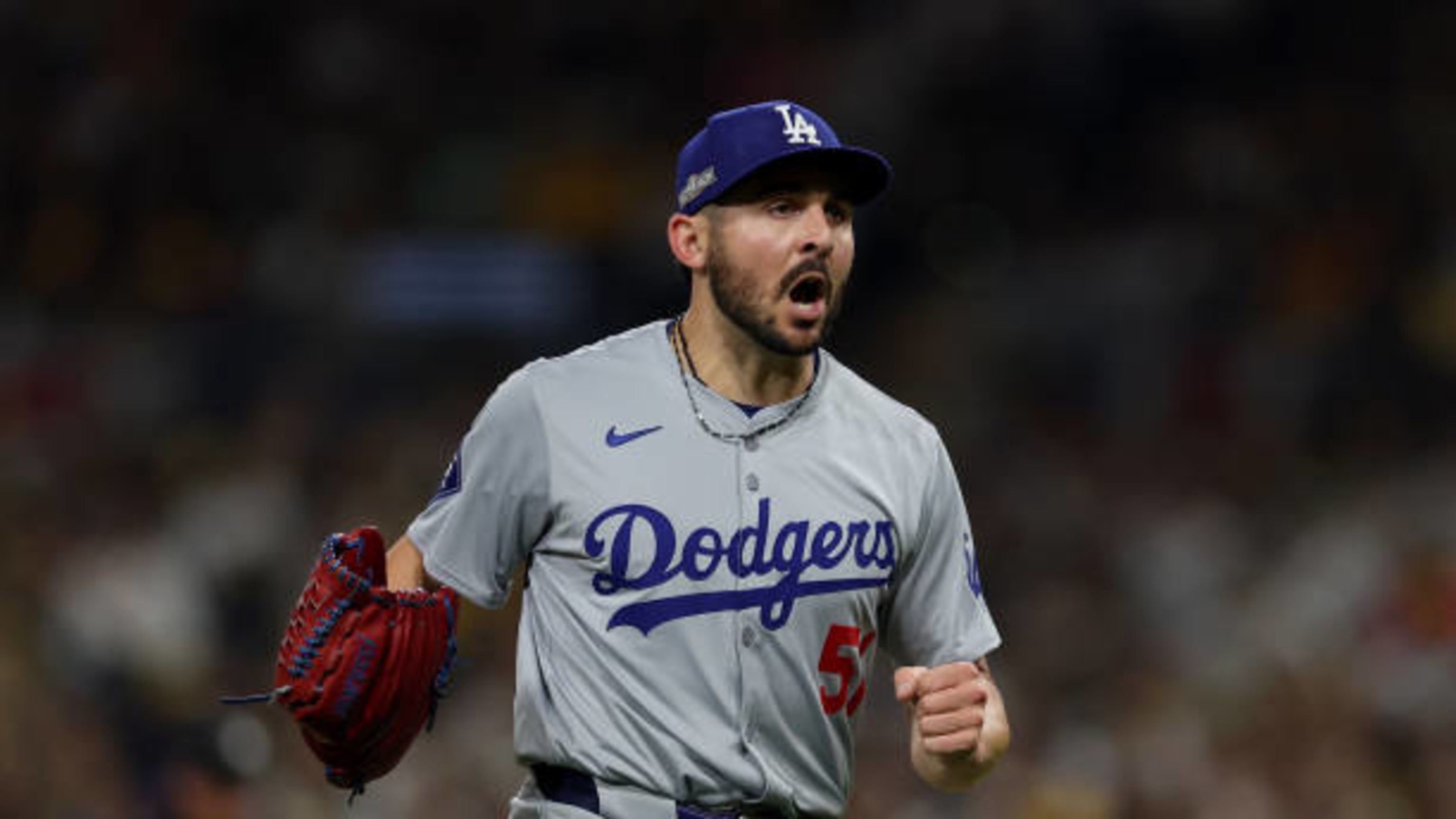 Bullpen de Dodgers blanquea a Padres