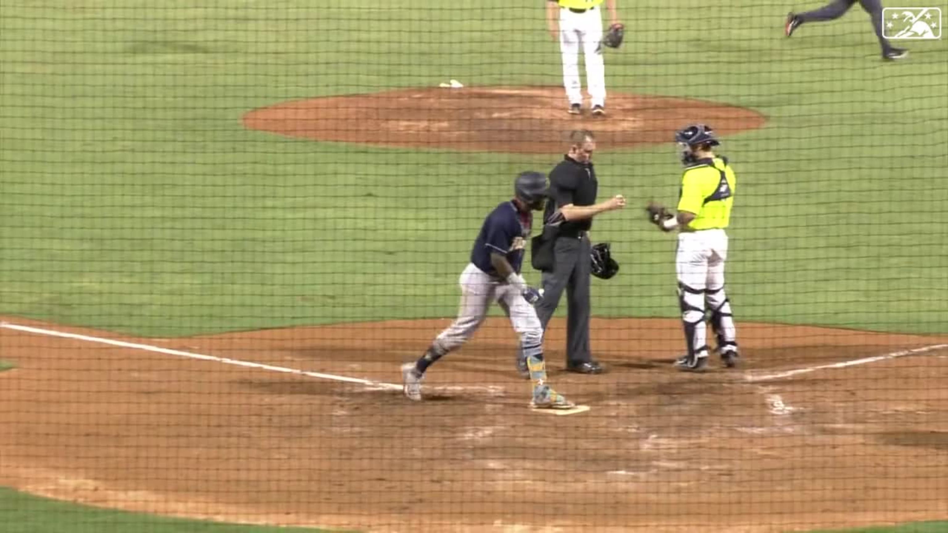 Caminero homers twice in clincher