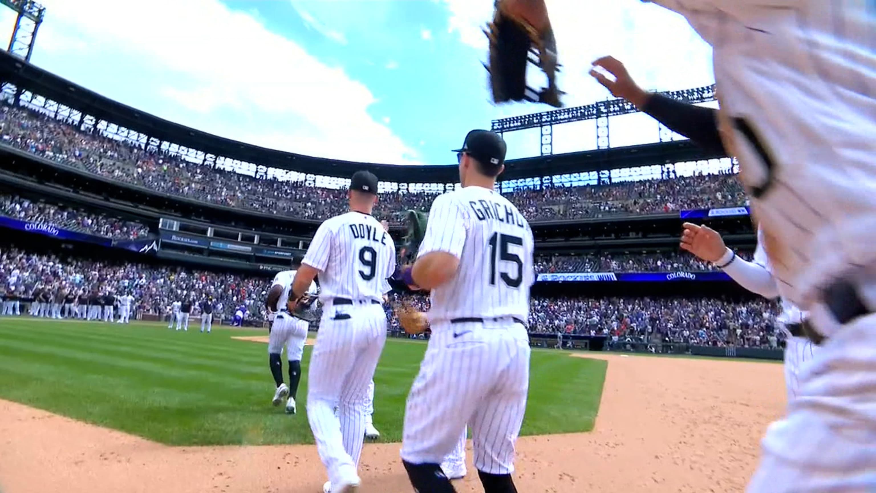 McMahon homers, drives in 5 as Rockies rally to beat Mets 11-10