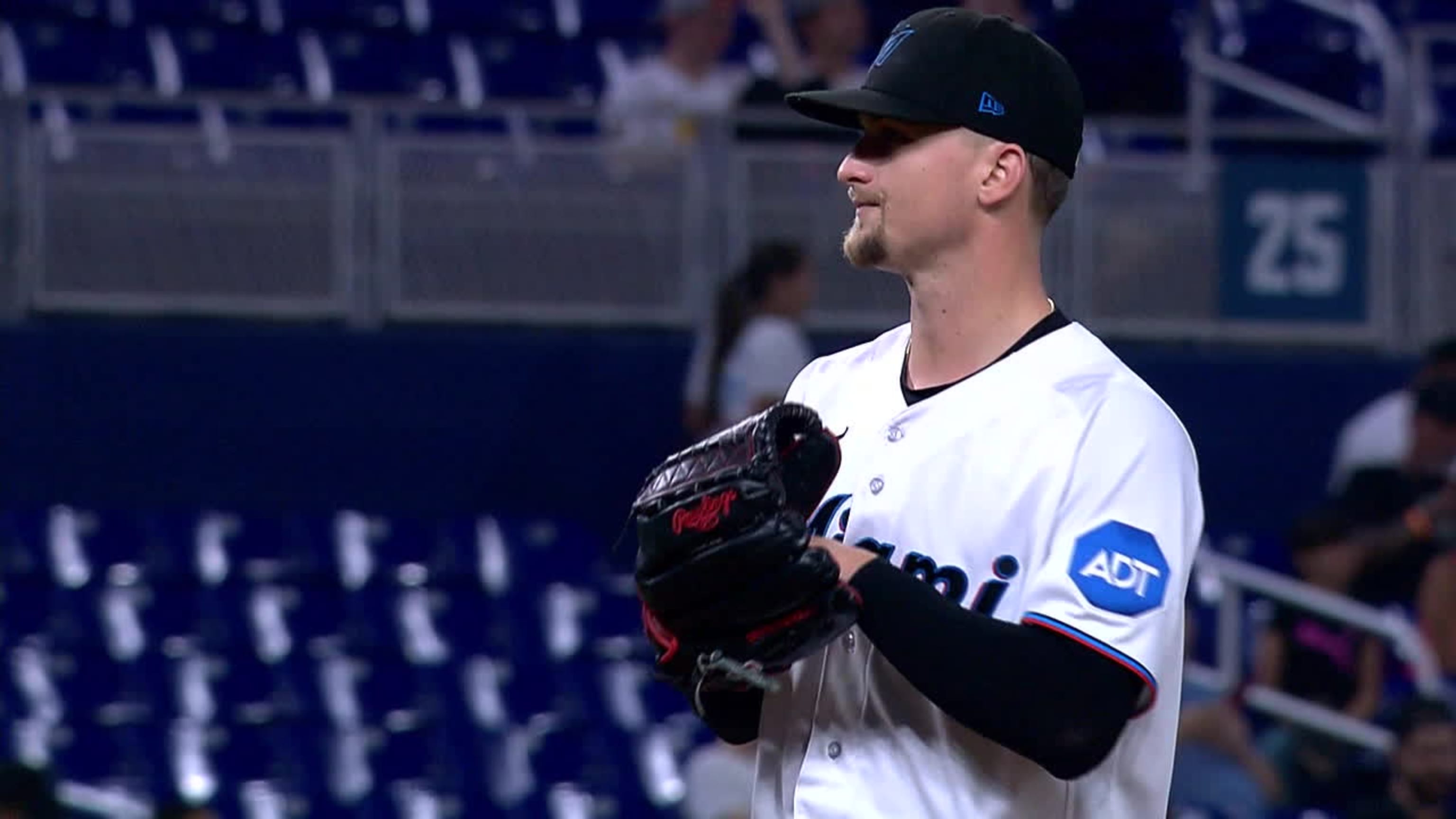 Burger hits game-winning single in 9th, Marlins beat Mets 4-3 after blowing  late lead