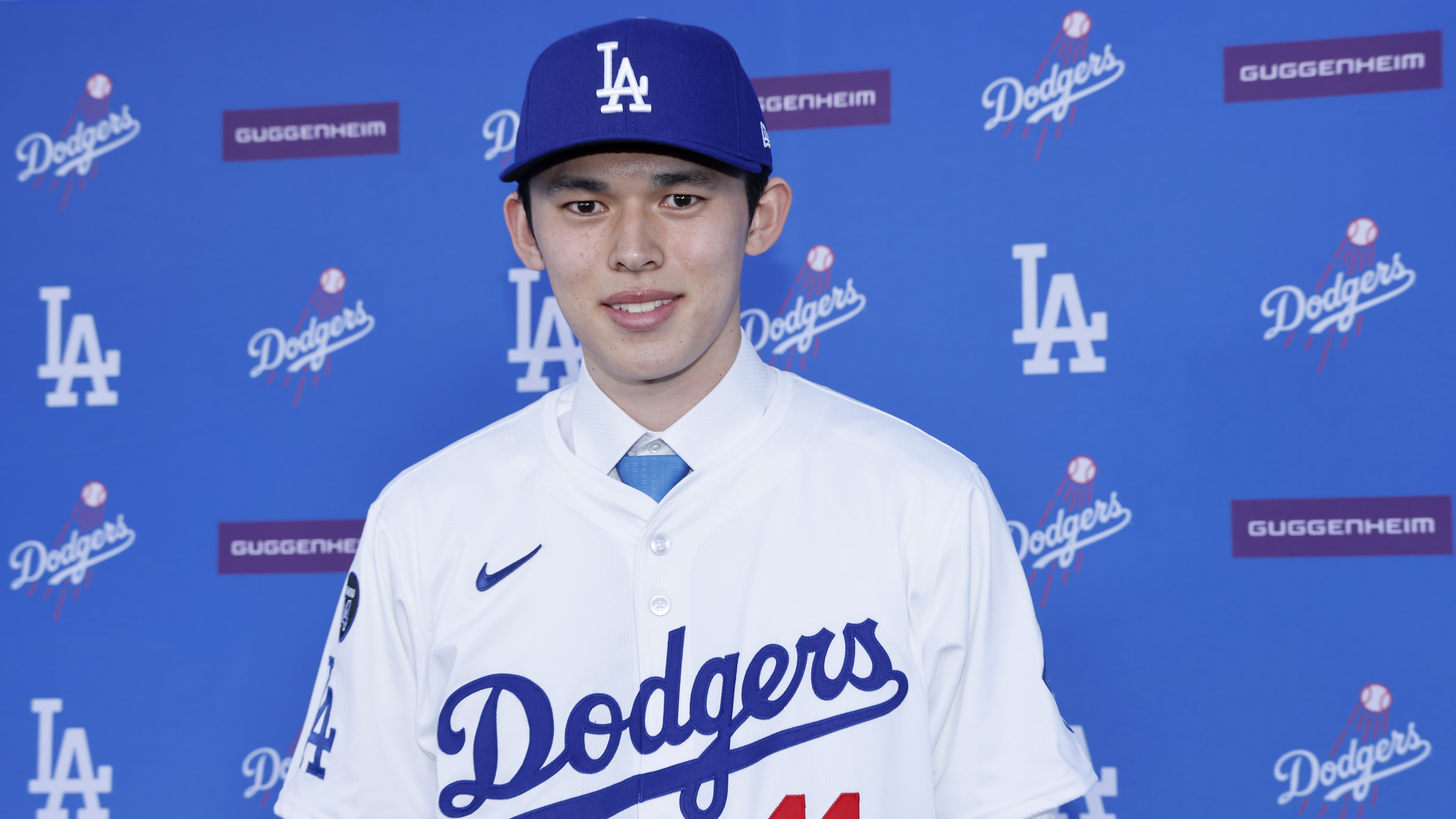 Roki Sasaki talks signing with Dodgers in press conference