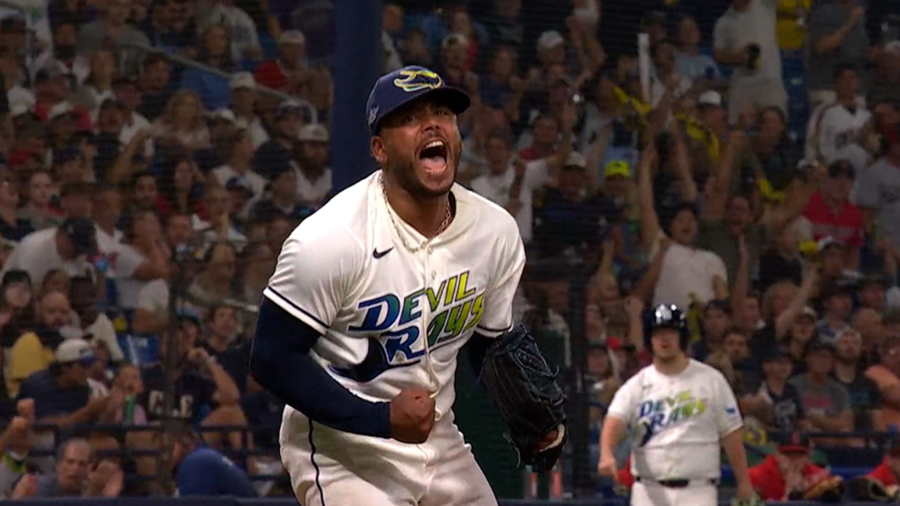 Freddy Peralta cuelga seis ceros en el J2 de la SCLA