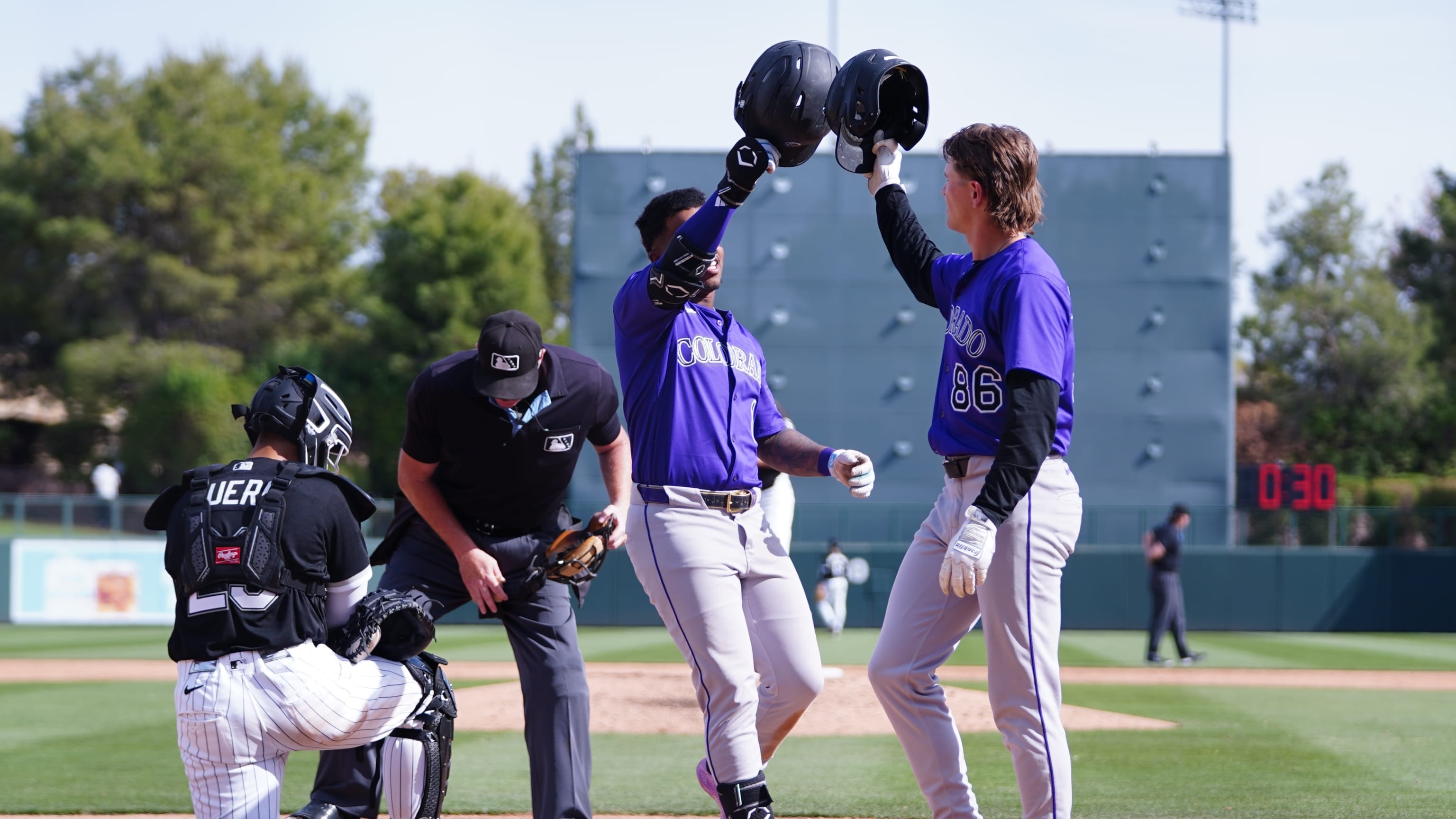 Adael Amador's two-run home run 