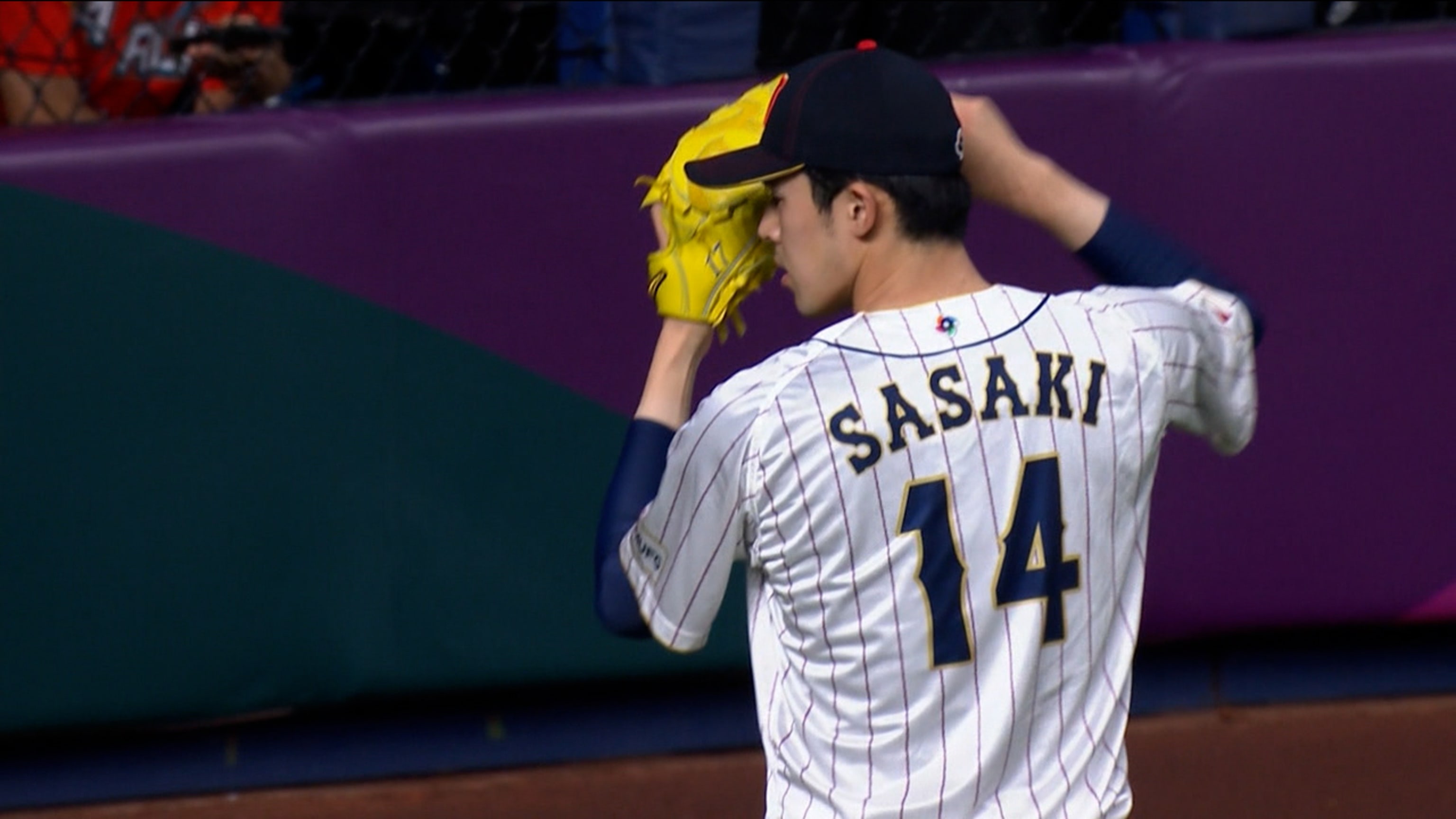 A closer look at Roki Sasaki's pitches