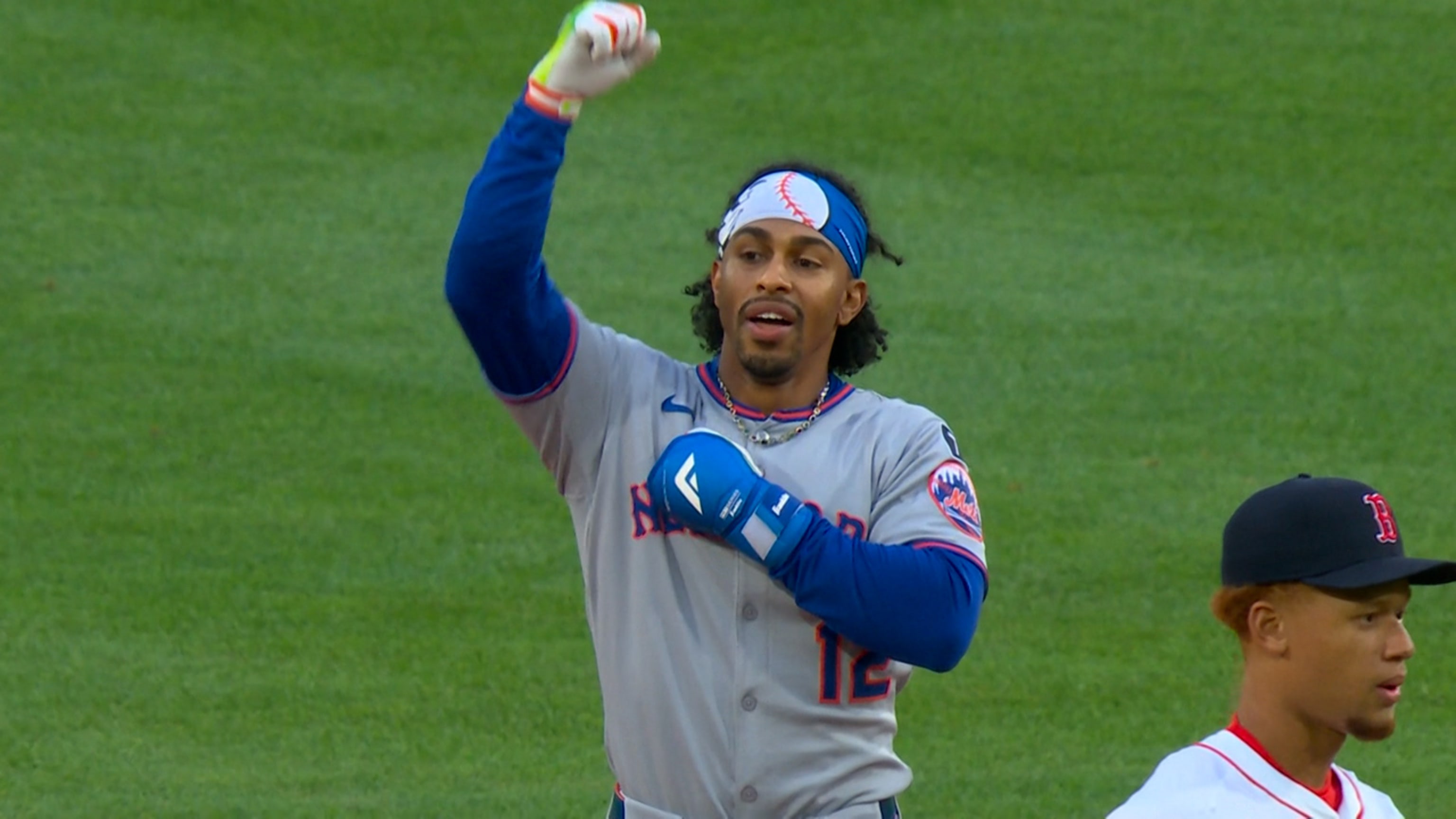 Francisco Lindor abre con doble