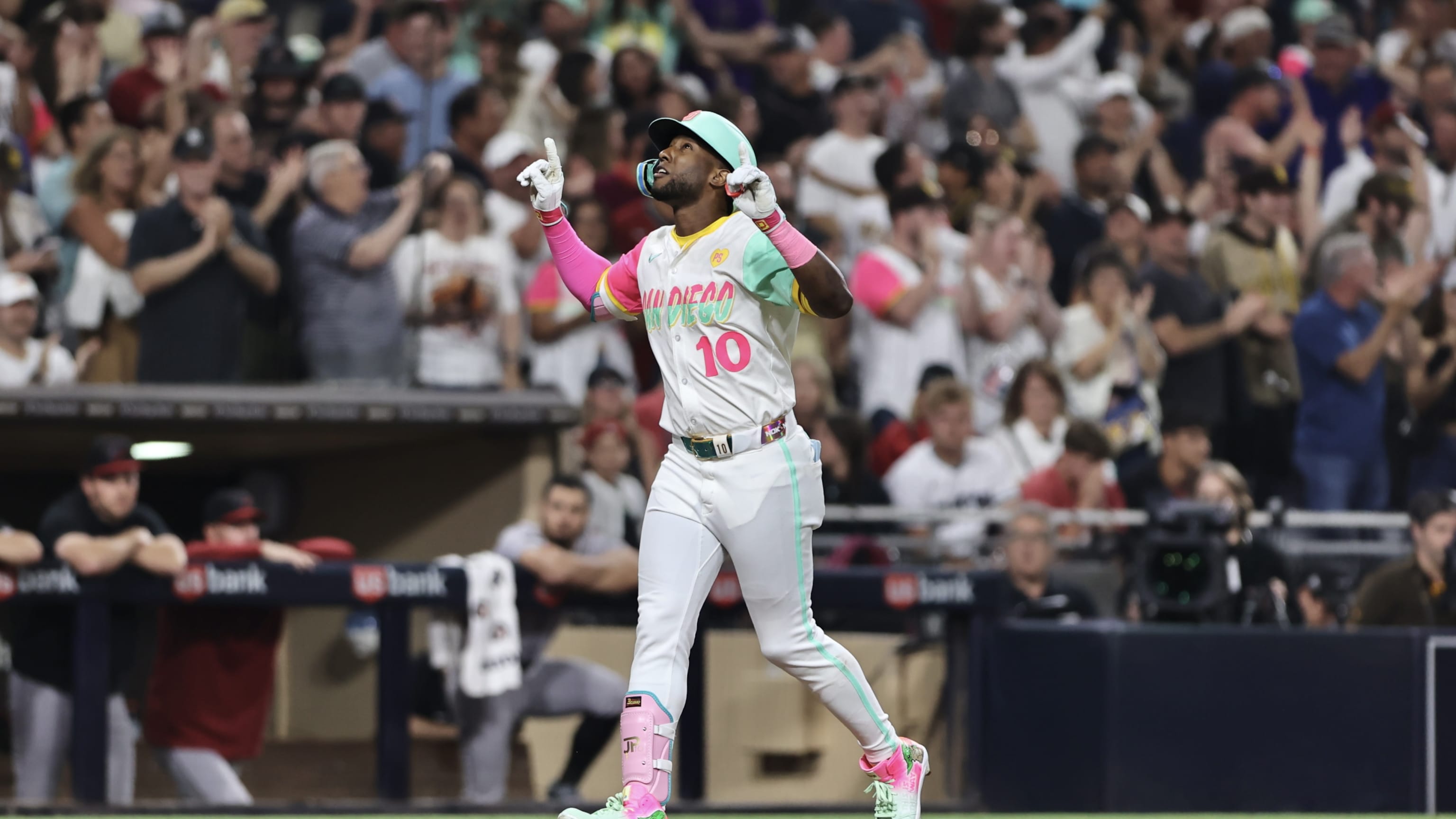 Jurickson Profar ties the game with his 100th HR