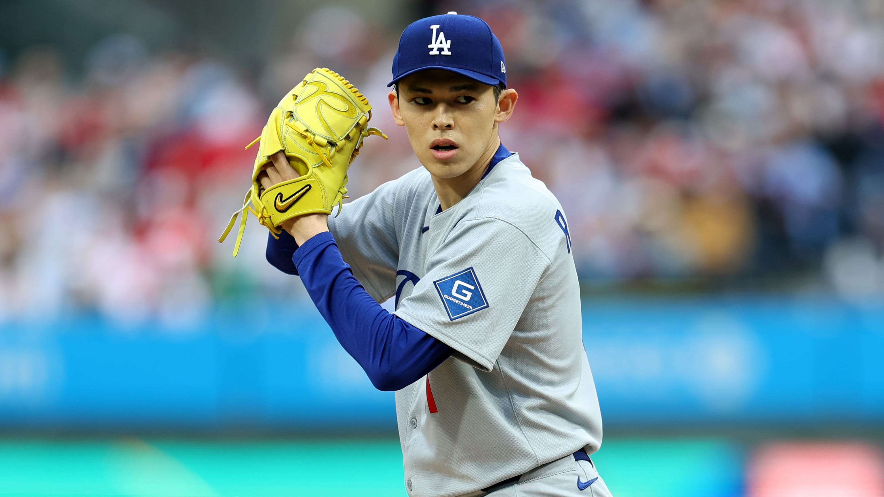 Roki Sasaki strikes out 4 in Dodgers start vs Phillies