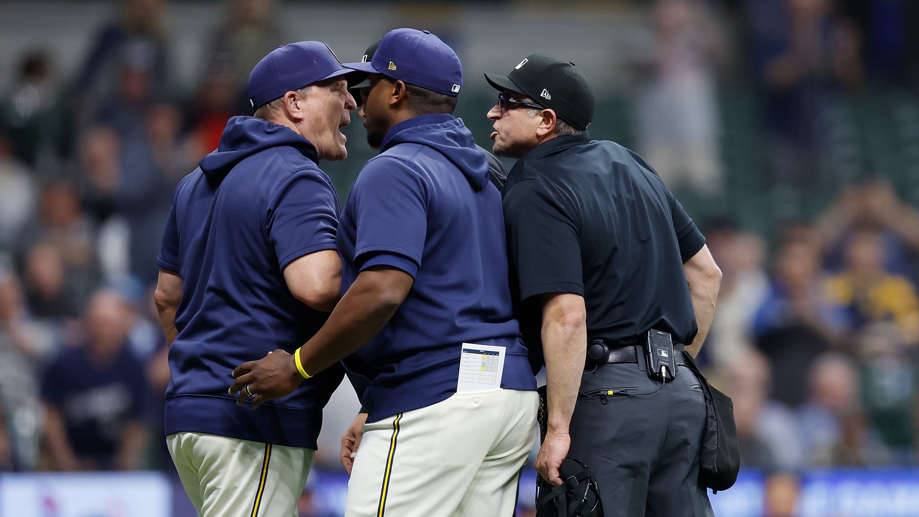 Peralta y Murphy son expulsados