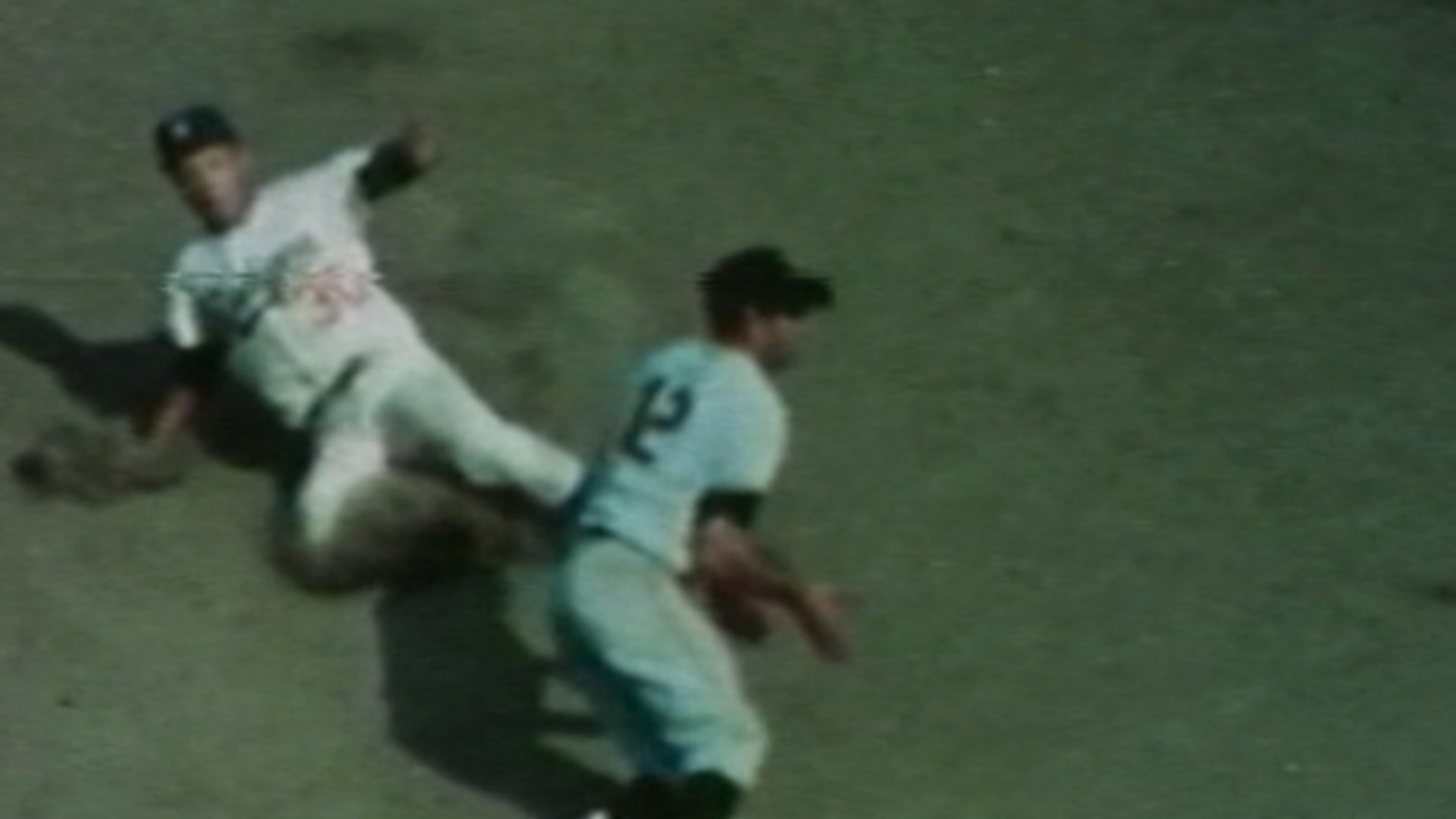 Maury Wills records 104th SB