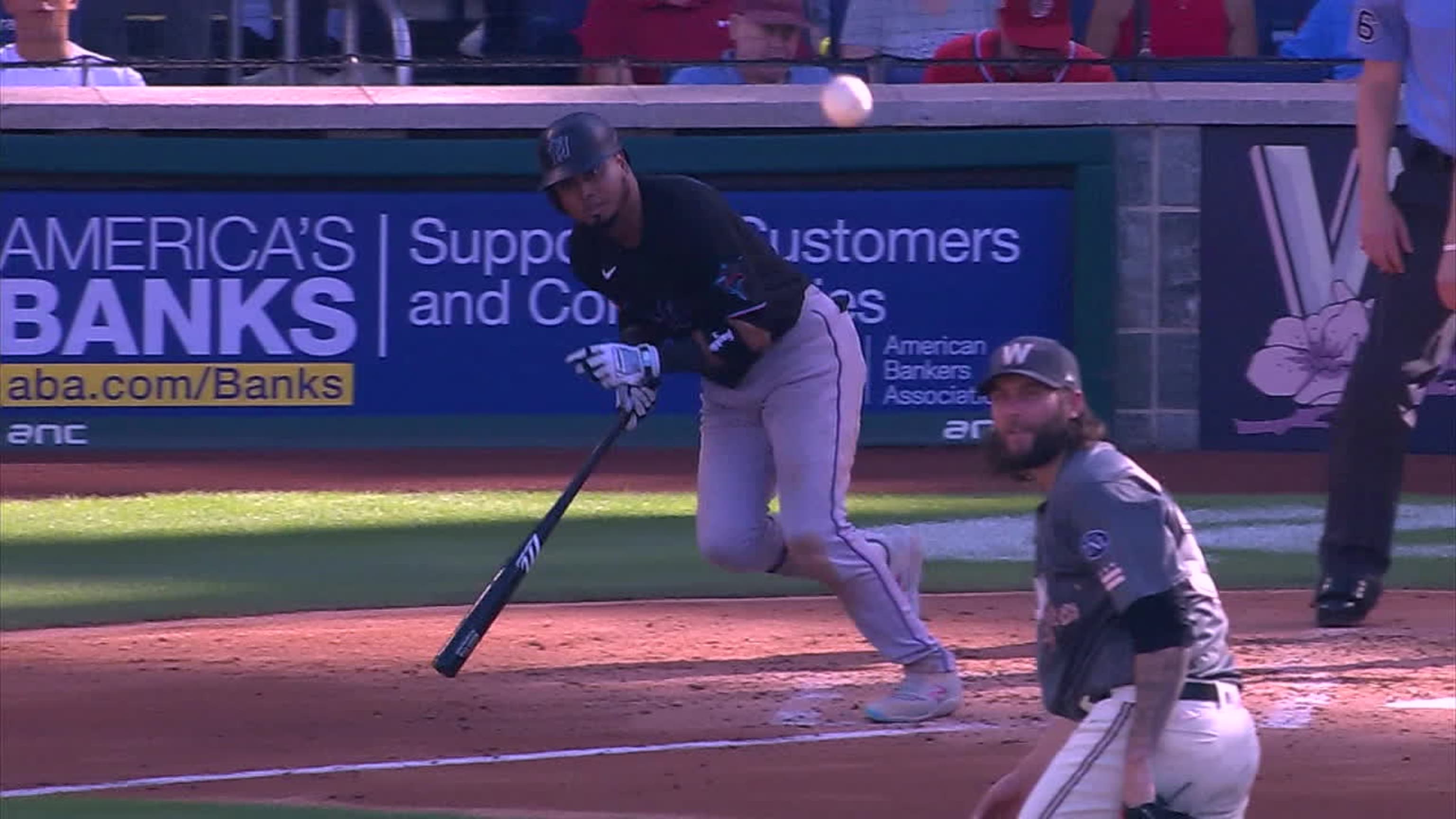 Juego de 4 hits de Luis Arráez