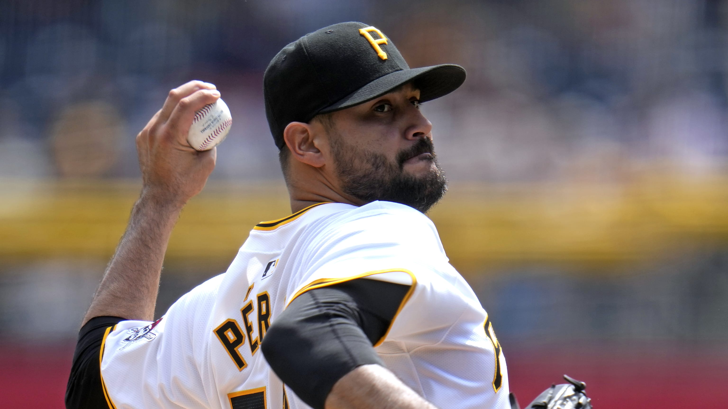 Martín Pérez strikes out 7 over 8 brilliant innings