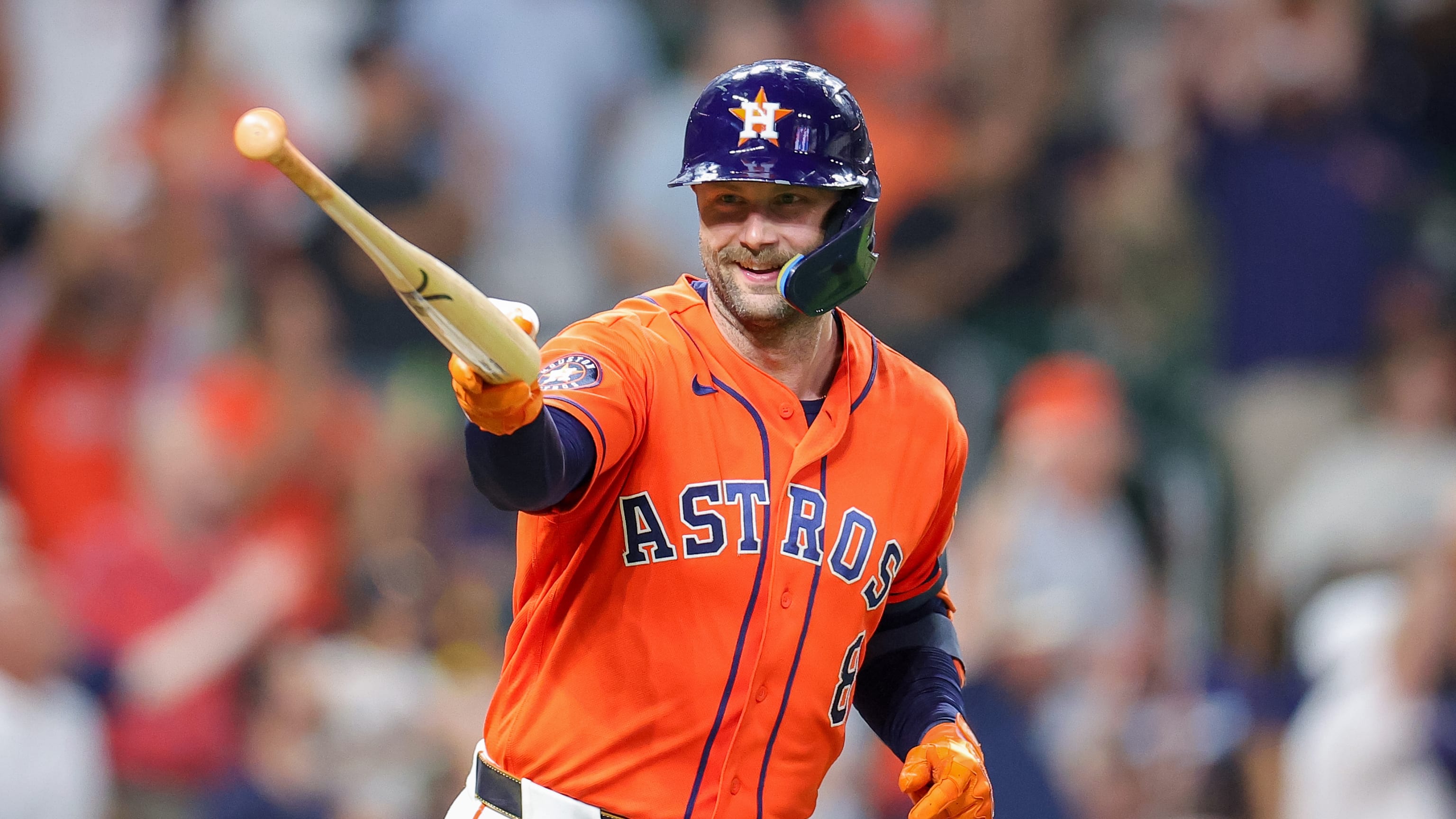 Los Astros pega jonrones en fila en la 5ta