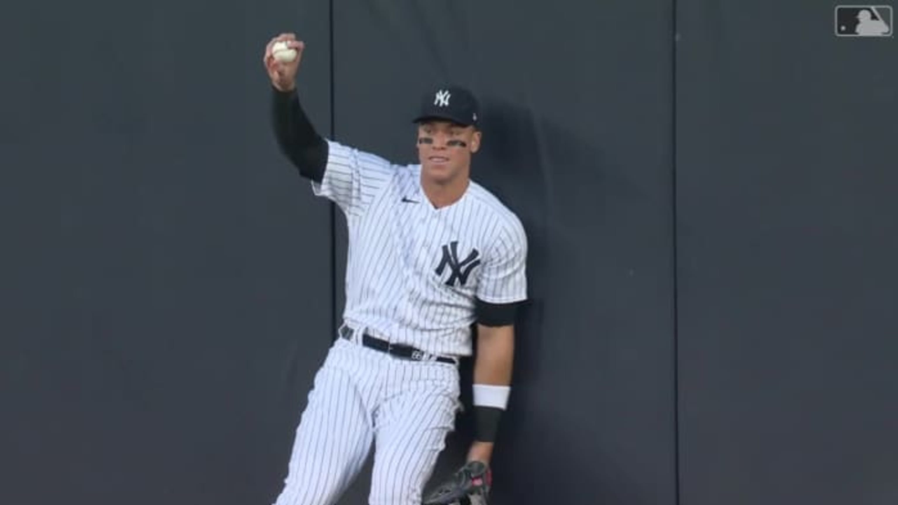 Aaron Judge doesn't mind Shohei Ohtani chasing his 62 homers