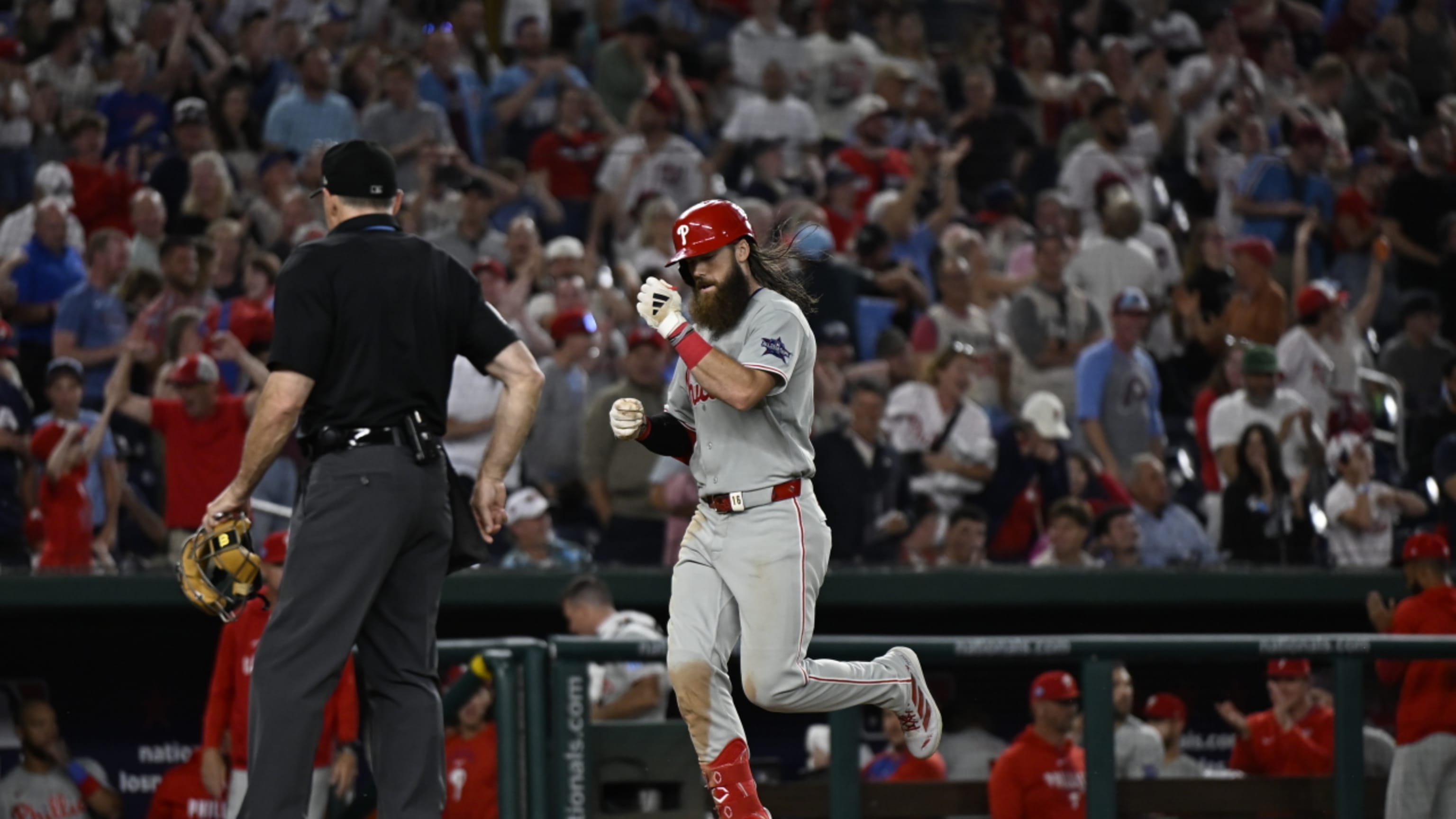 Brandon Marsh empata el juego con jonrón de dos rayas