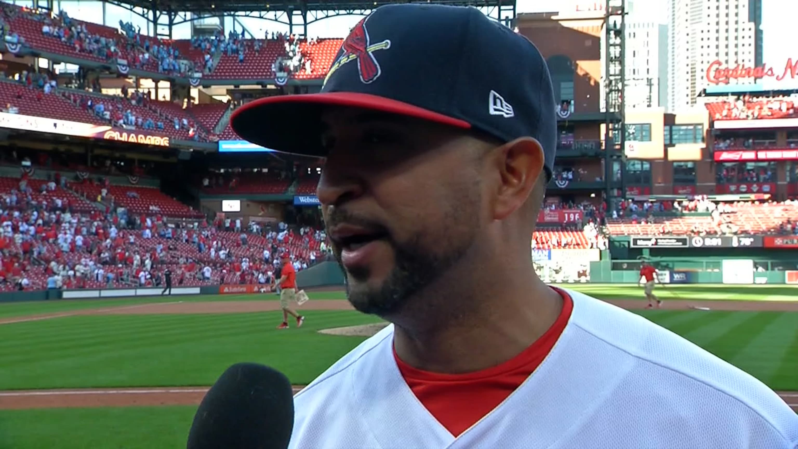 Adam Wainwright lobbying Oli Marmol for one more at bat