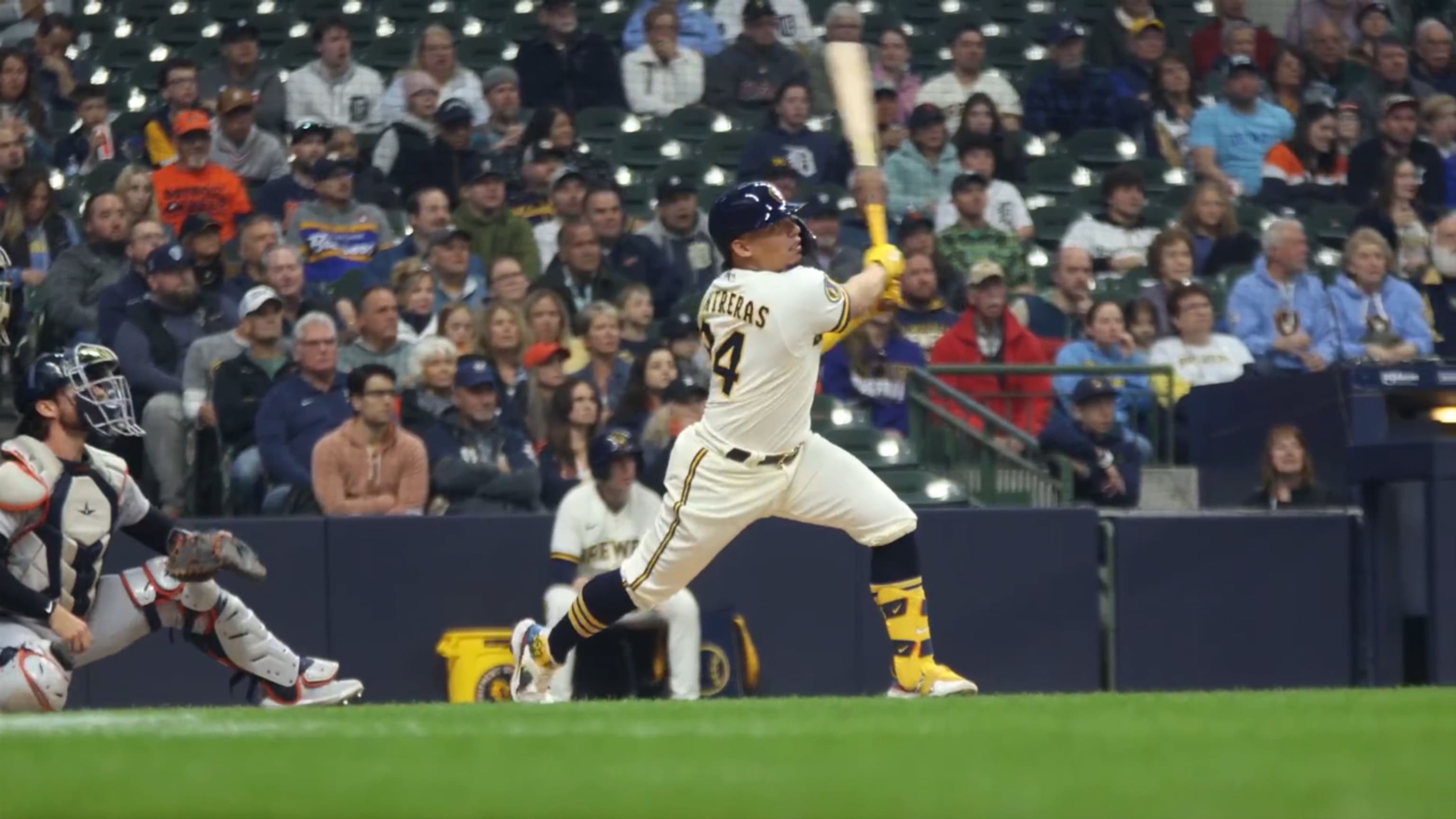 MILWAUKEE, WI - AUGUST 27: Milwaukee Brewers catcher William Contreras (24)  rounds the bases after hitting a home run during an MLB game against the  San Diego Padres on August 27, 2023