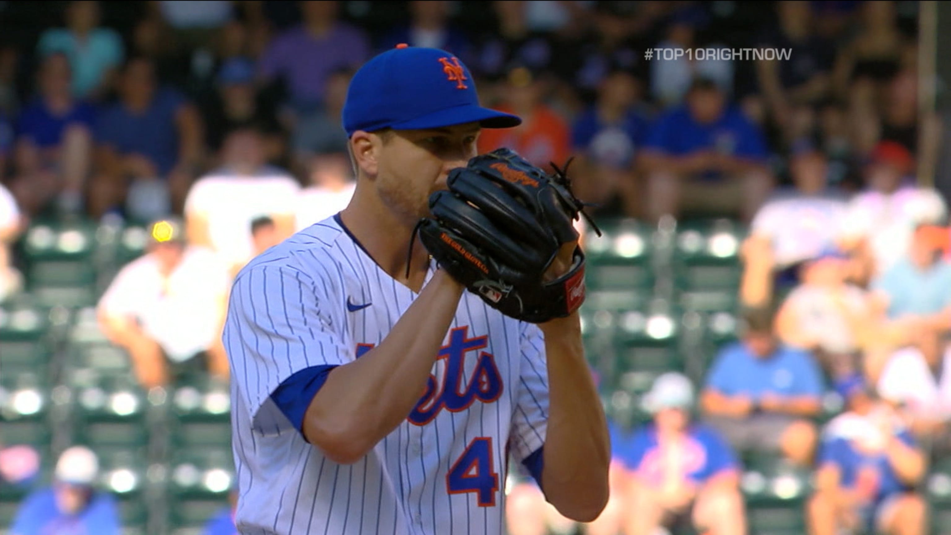 DeGrom downplays side tightness as 'very minor