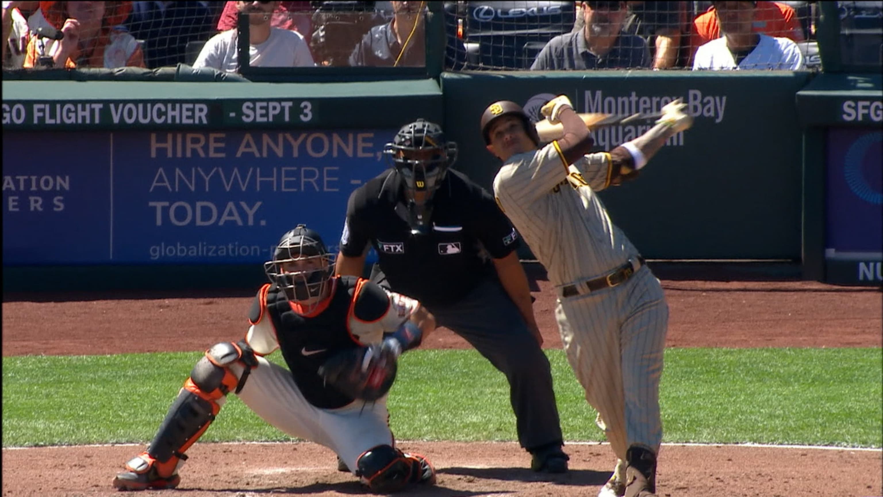 Josh Hader earns 4-out save vs. Cubs