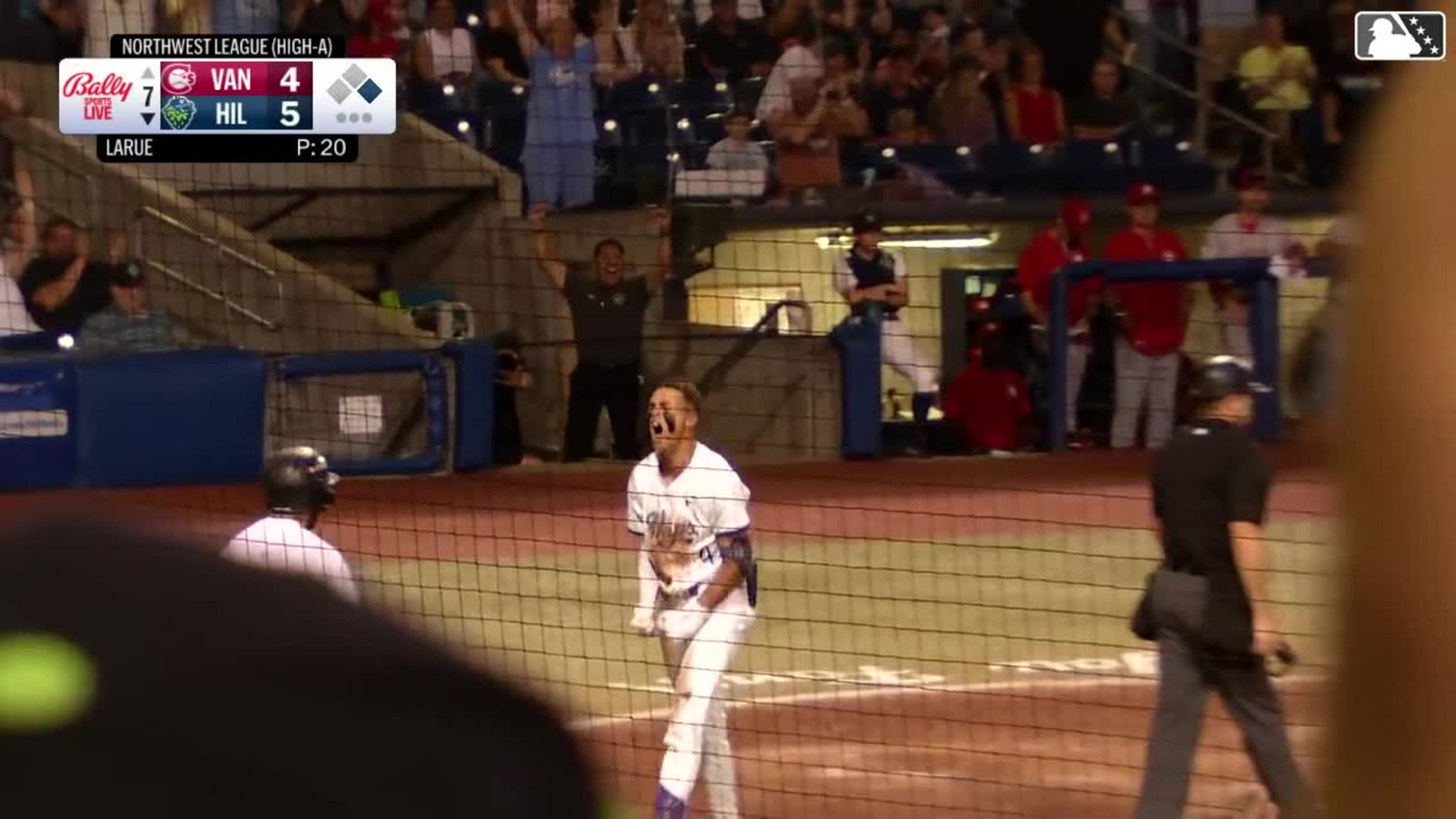 Druw Jones' inside-the-park homer