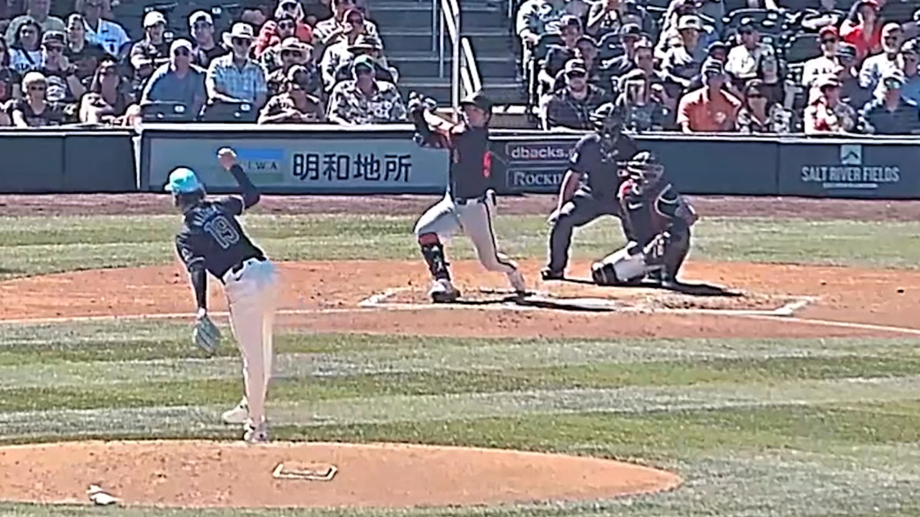 Jung Hoo Lee belts his first Spring Training home run