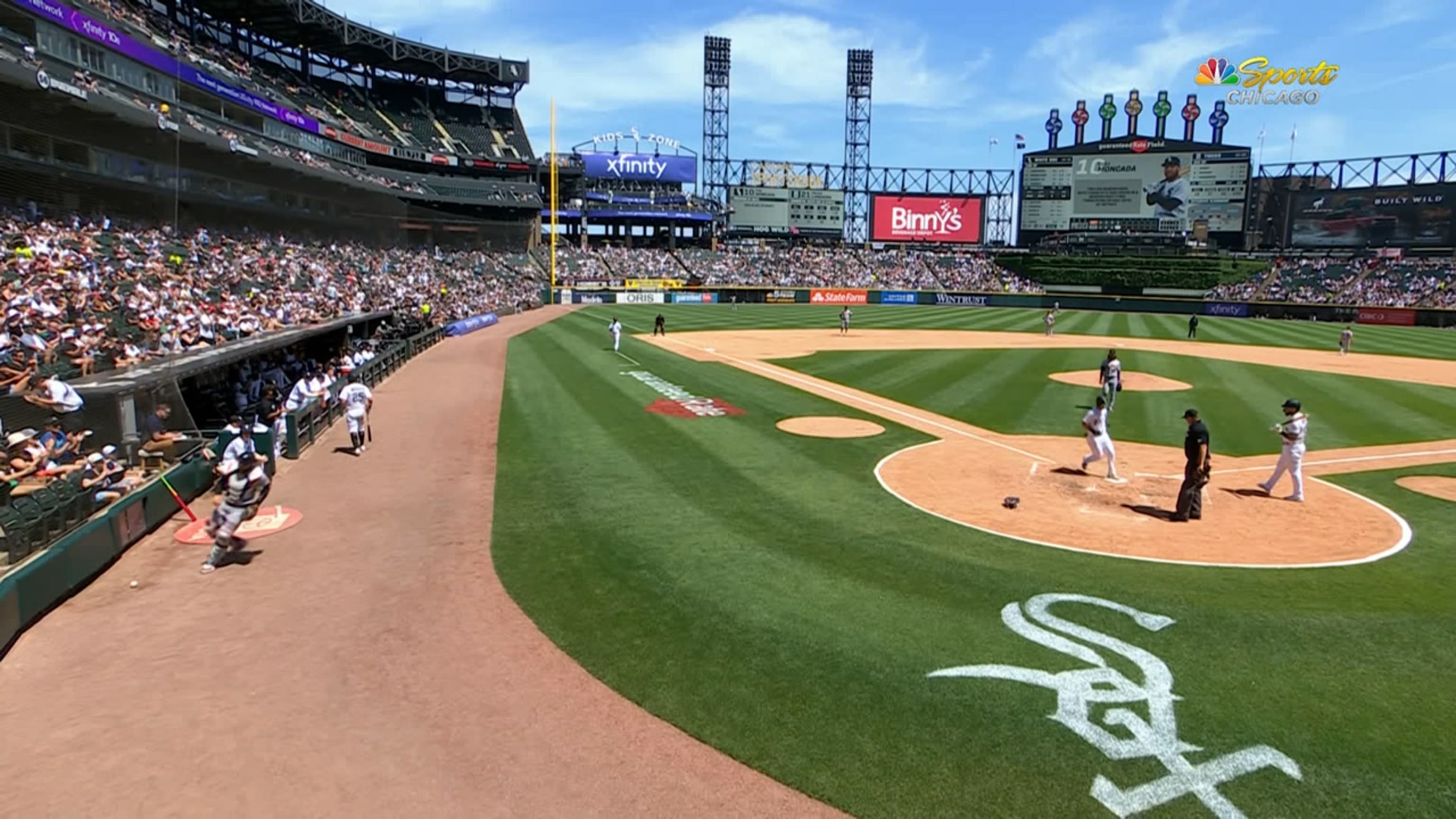 Photos: White Sox get Guaranteed Rate Field ready for the postseason