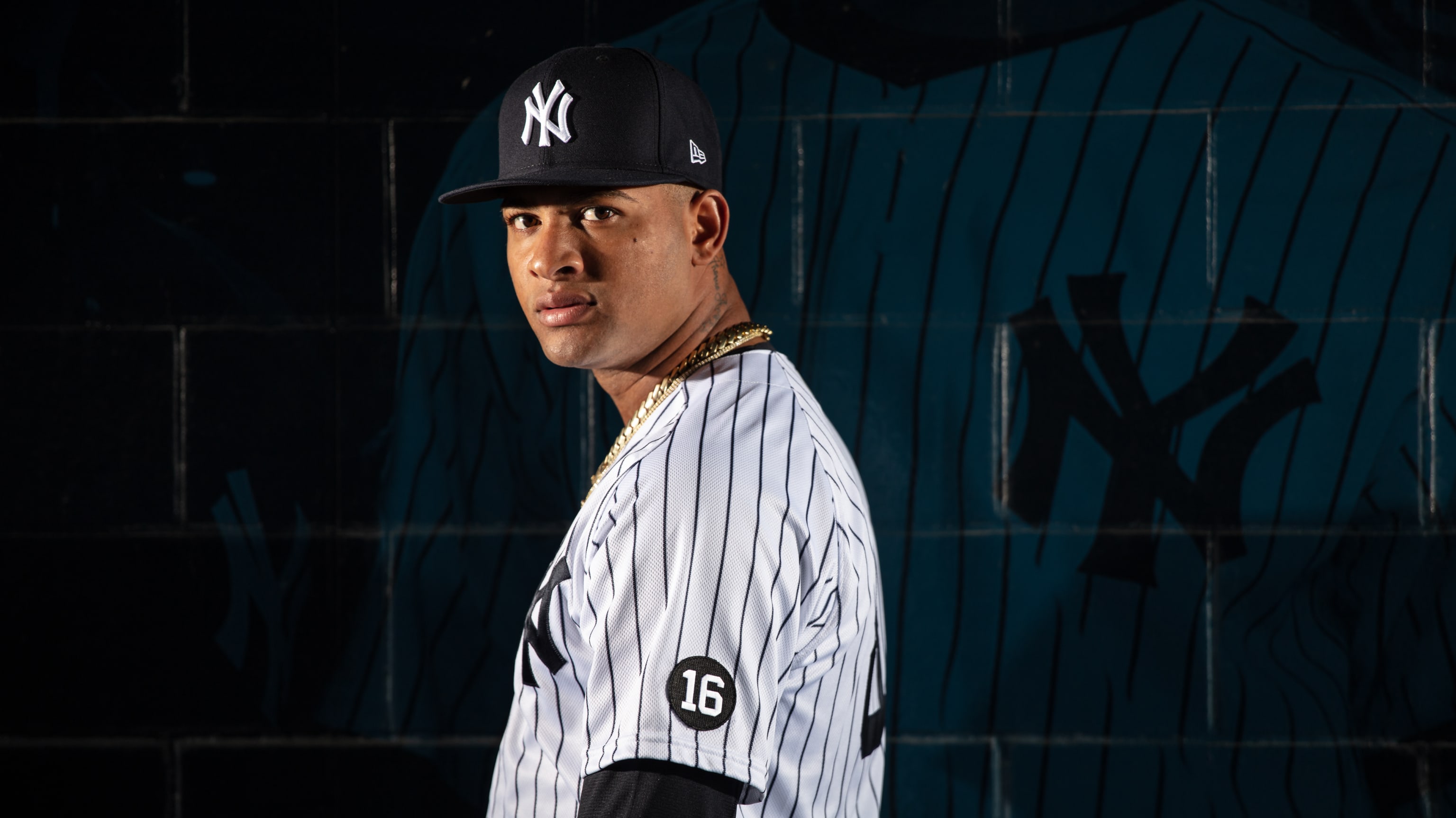 Rookie of the year retail online