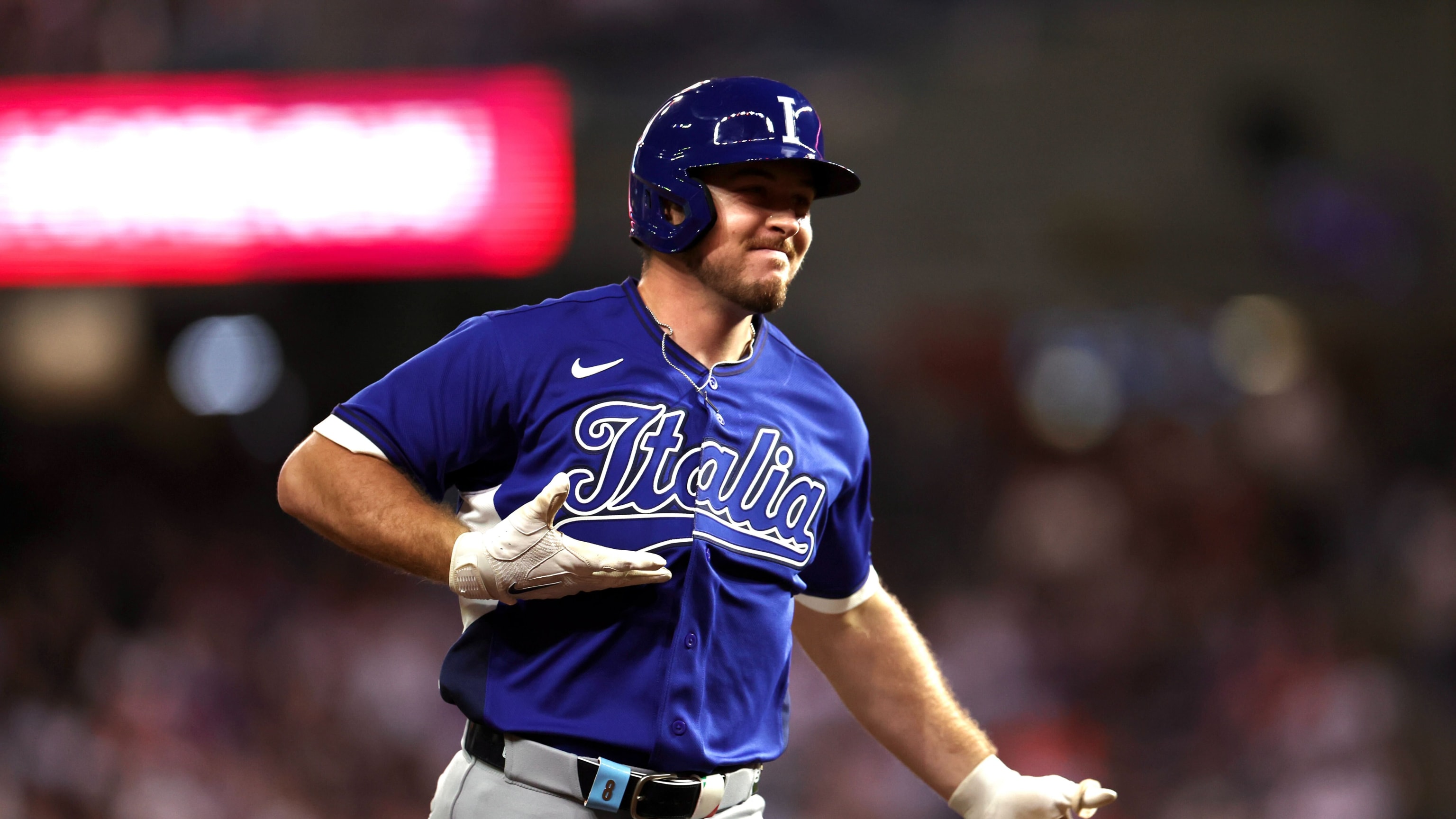 Teel prende la pizarra con HR