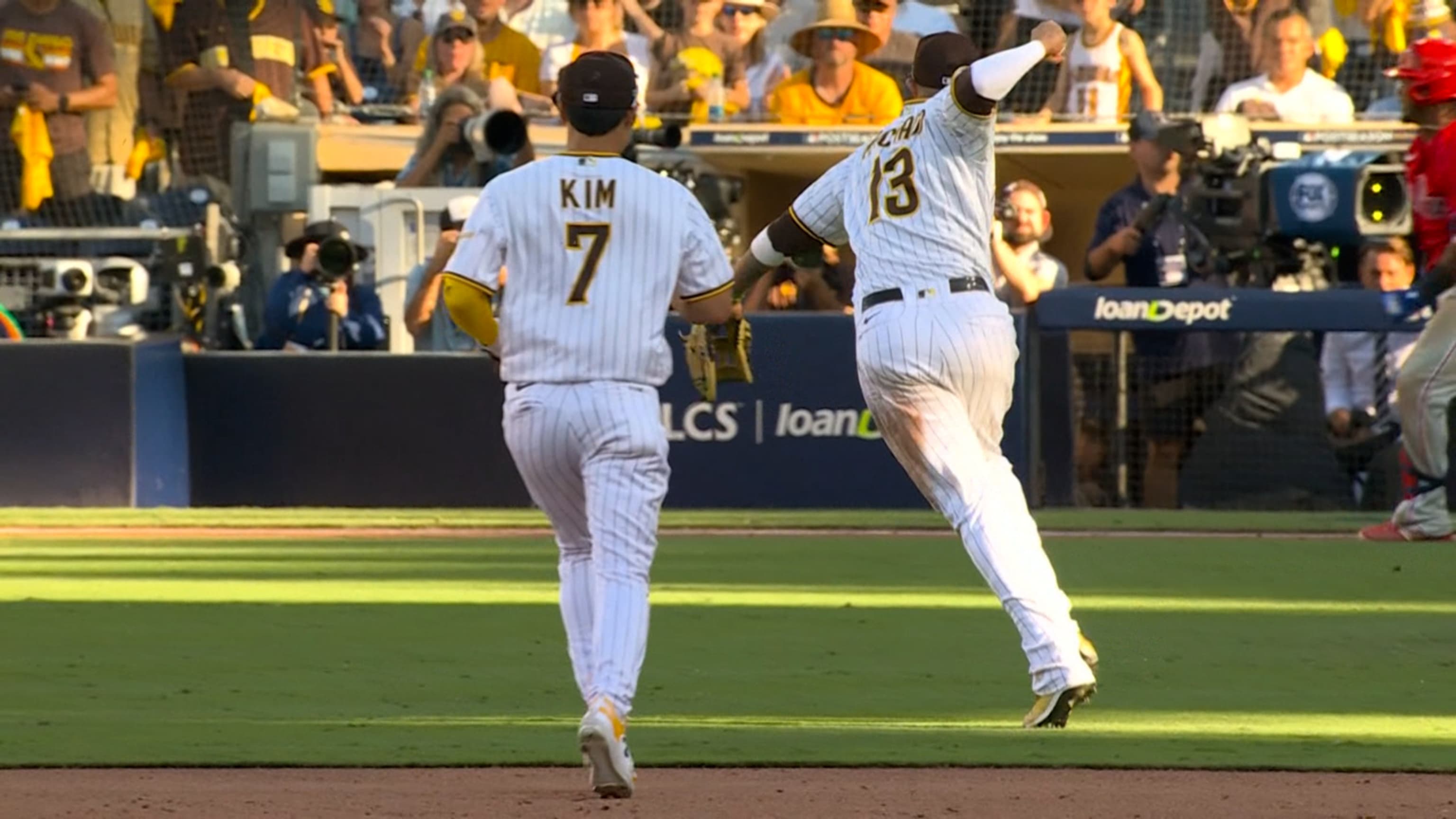 Machado se luce a la defensa