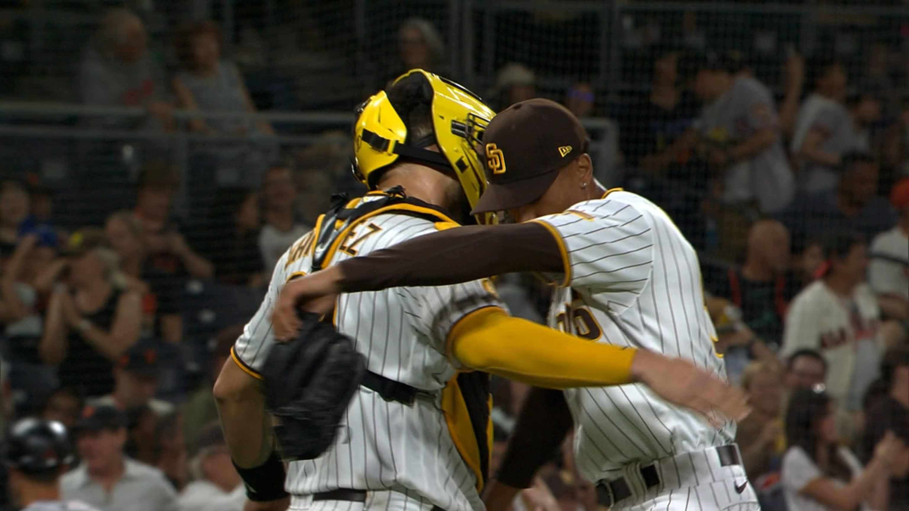 Snell lowers his MLB-best ERA to 2.50 and the Padres hit 4 homers in 6-1  win over the Giants - ABC News